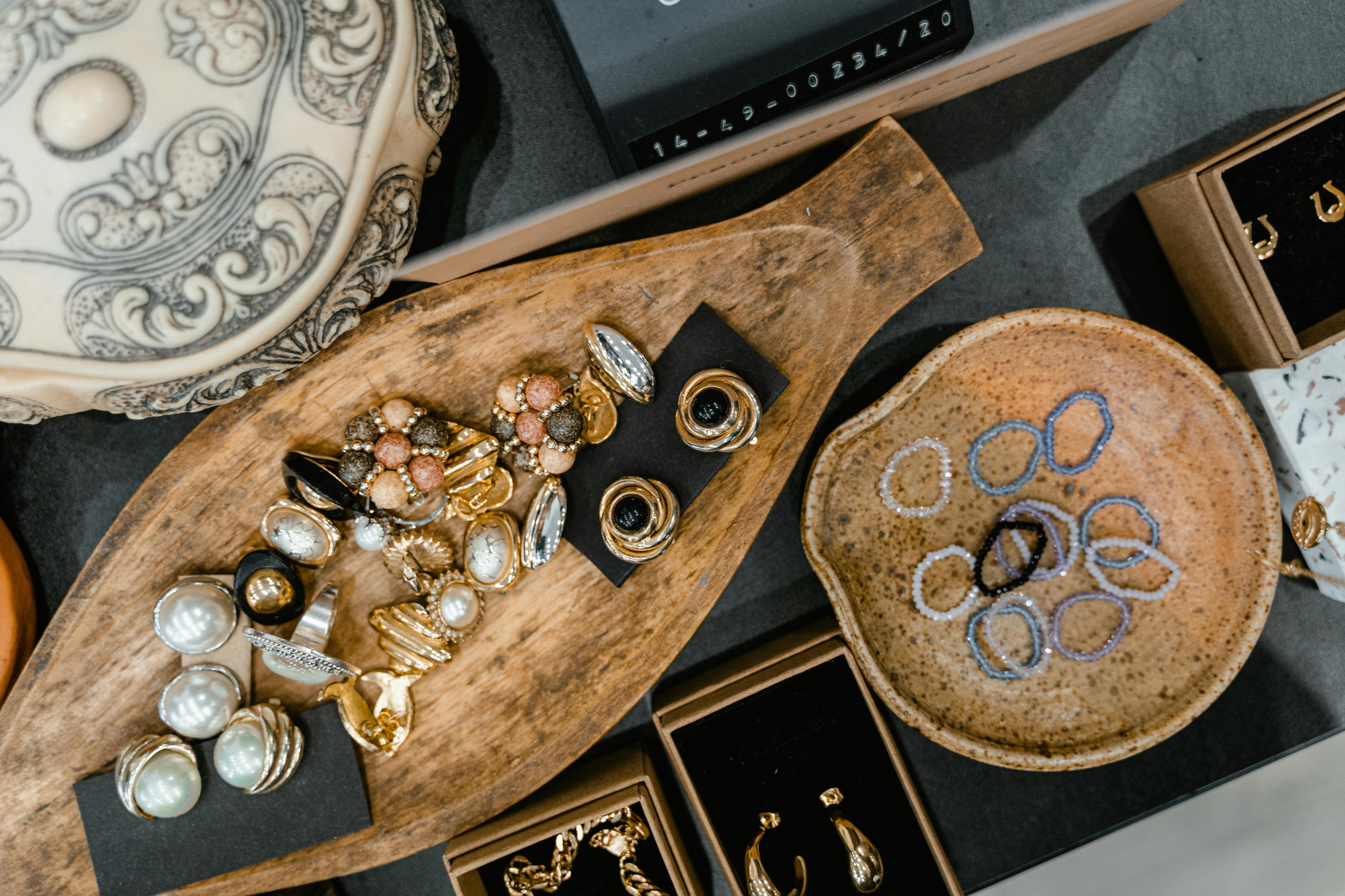 Estate Jewelry Meaning: What Does It Refer To?