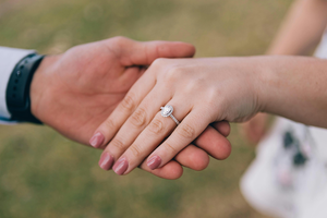 How Bespoke Engagement Ring Design Reflects Your Personal Story