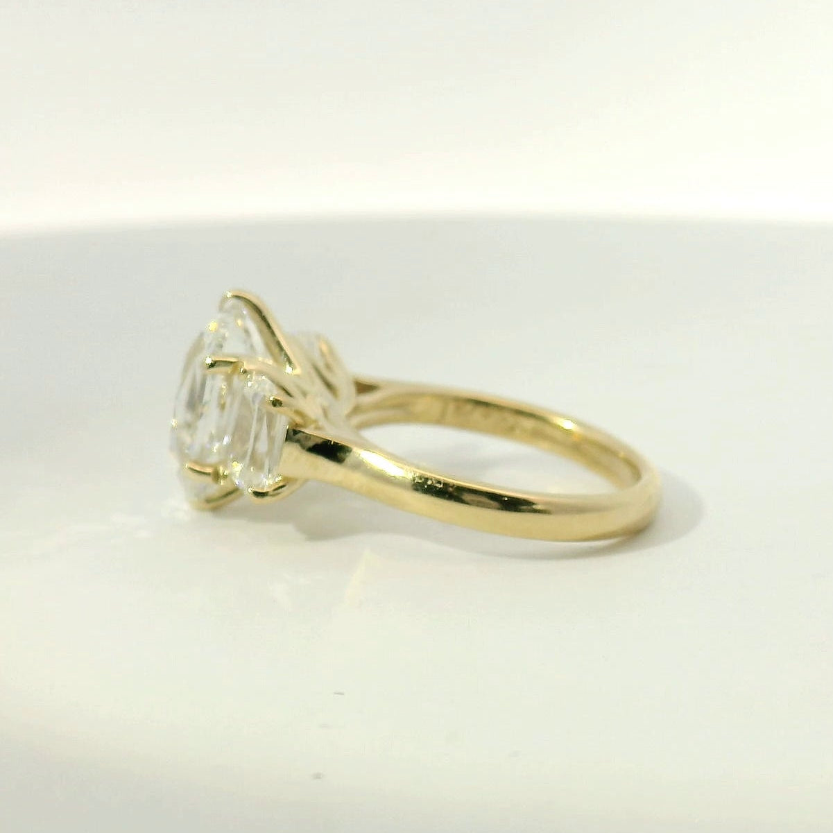 Oval Cut Diamond Multistone Ring in Yellow Gold