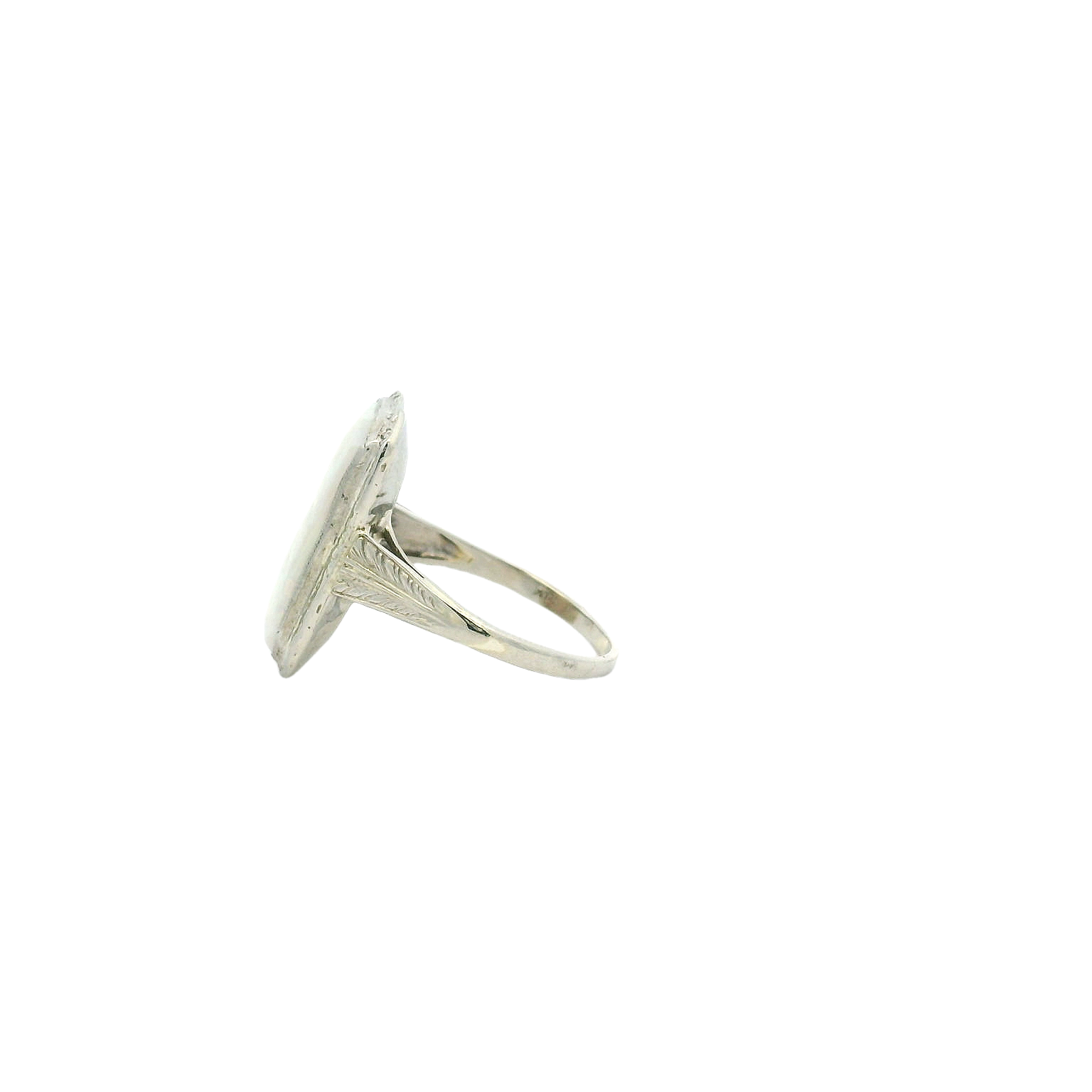 Vintage 14KWG Engraved White Crystal Opal Ring