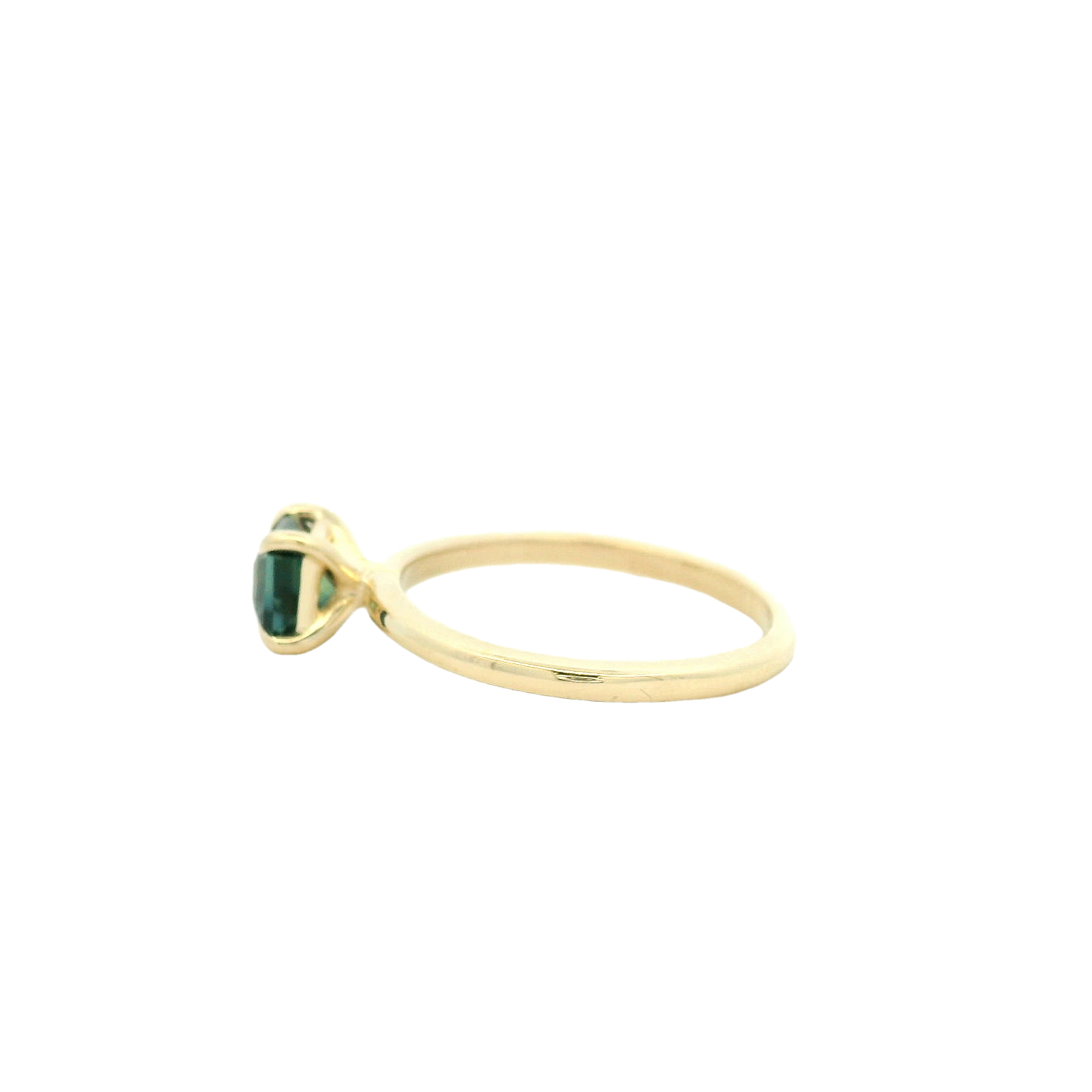 Elegant Green Gemstone Ring
