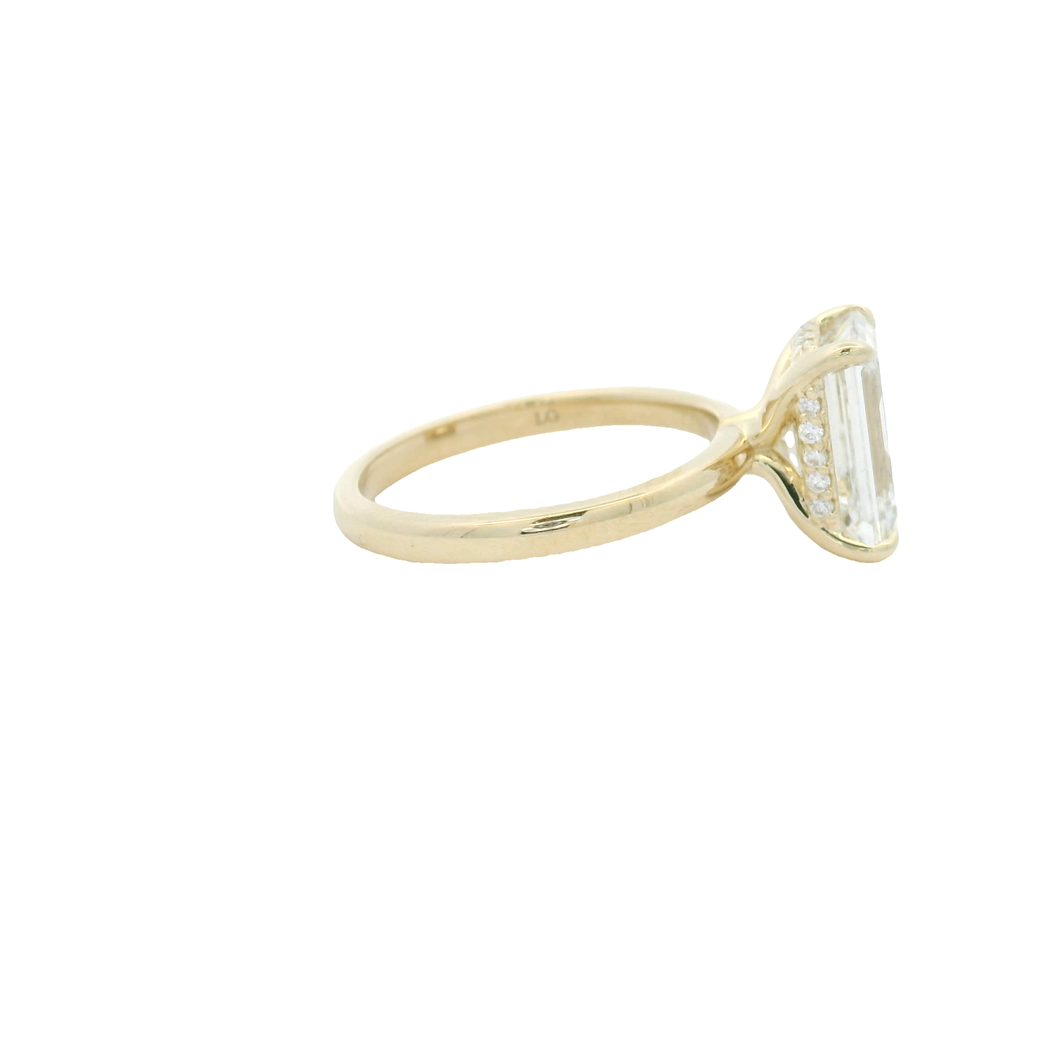 Elegant Emerald-Cut Diamond Ring