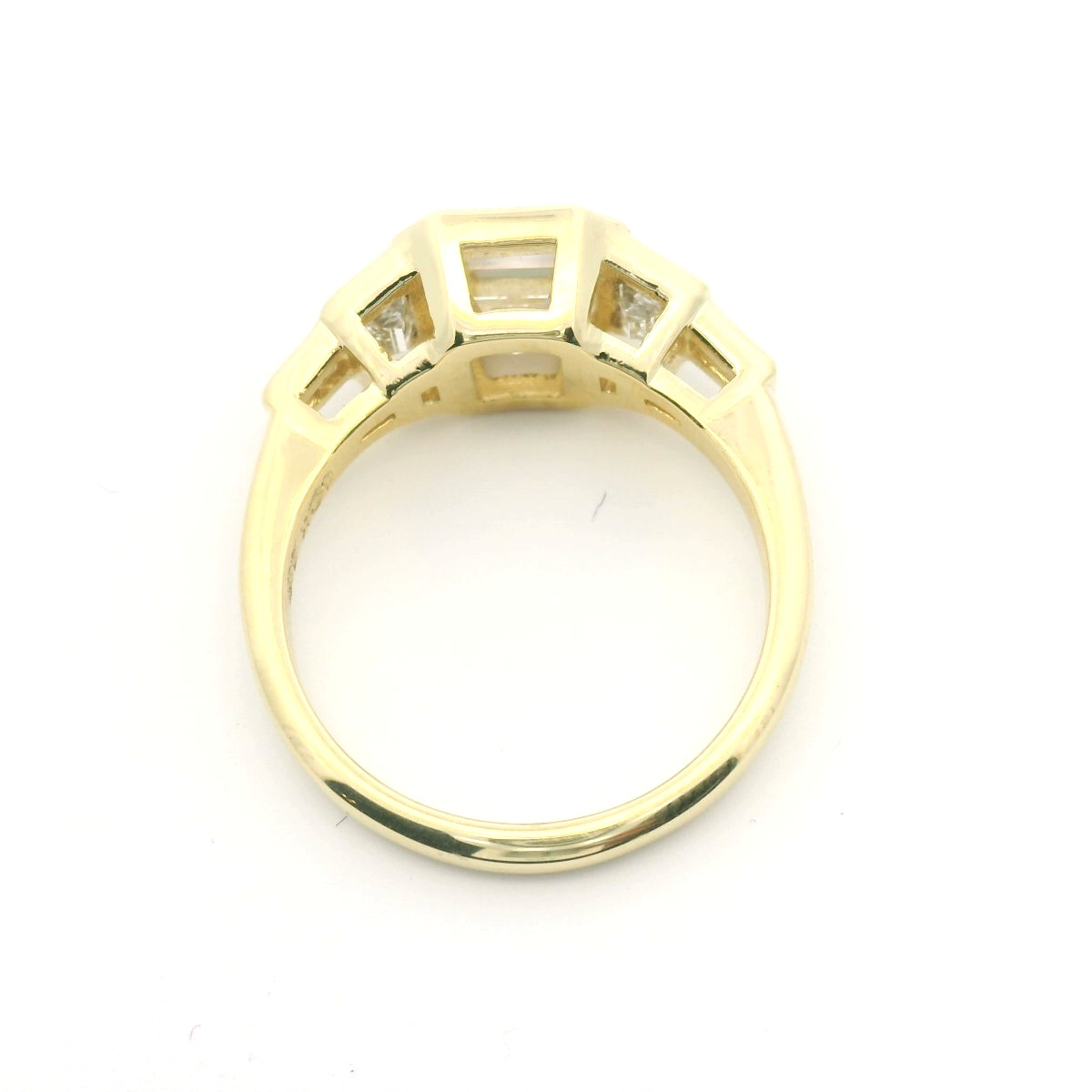 Elegant Emerald Cut Diamond Ring