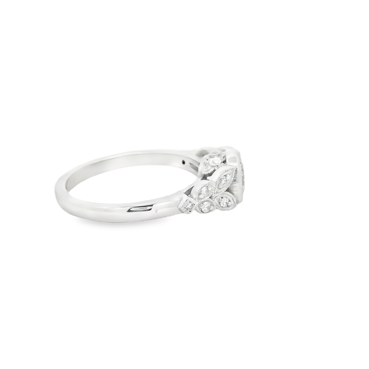Elegant Diamond Engagement Ring
