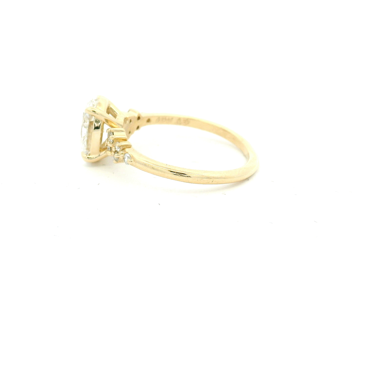 Elegant Oval Diamond Engagement Ring