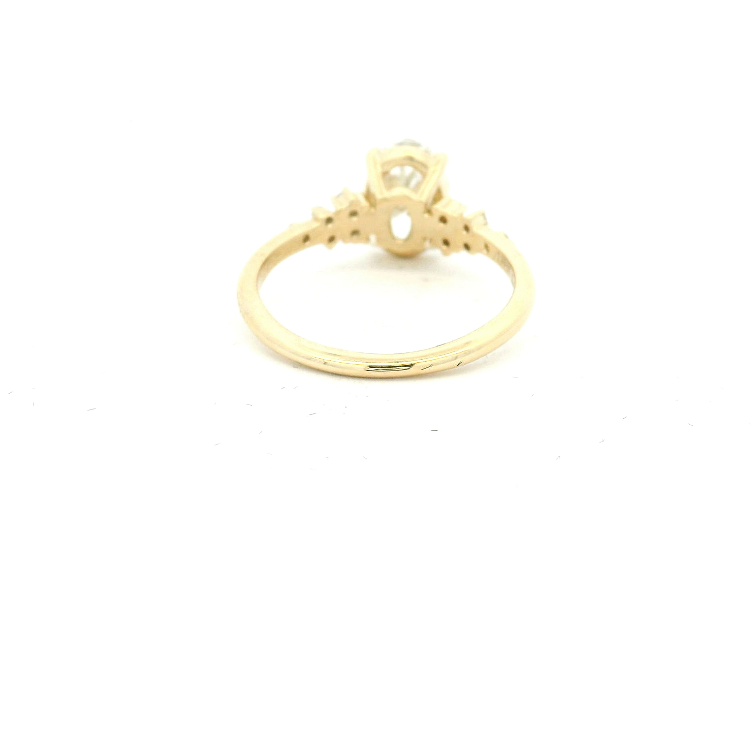 Elegant Oval Diamond Engagement Ring