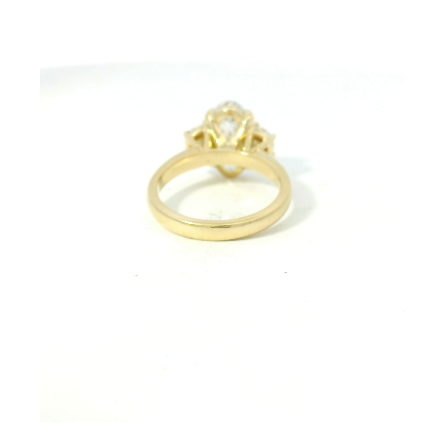 Elegant Gold Diamond Engagement Ring