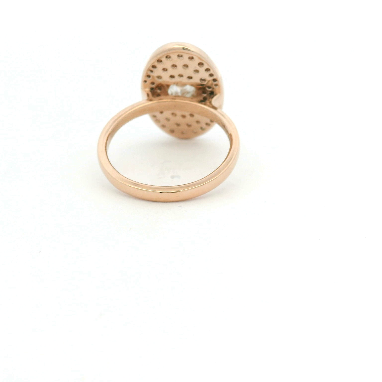 Elegant Rose Gold Diamond Ring