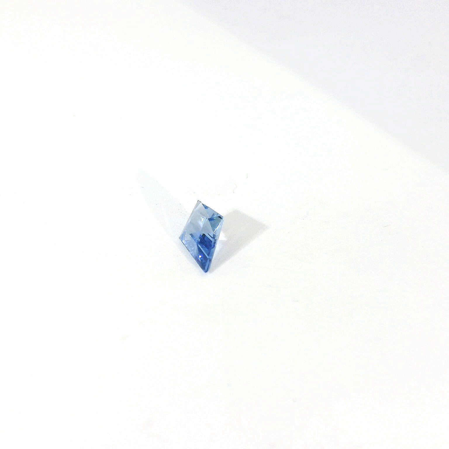 blue kite shape sapphire