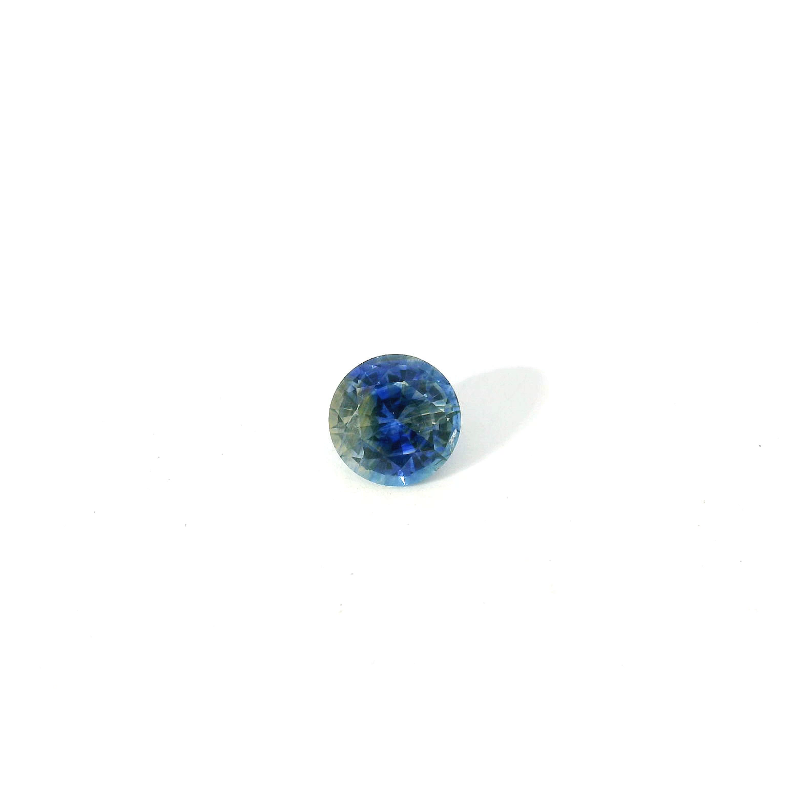 bi-color round sapphire