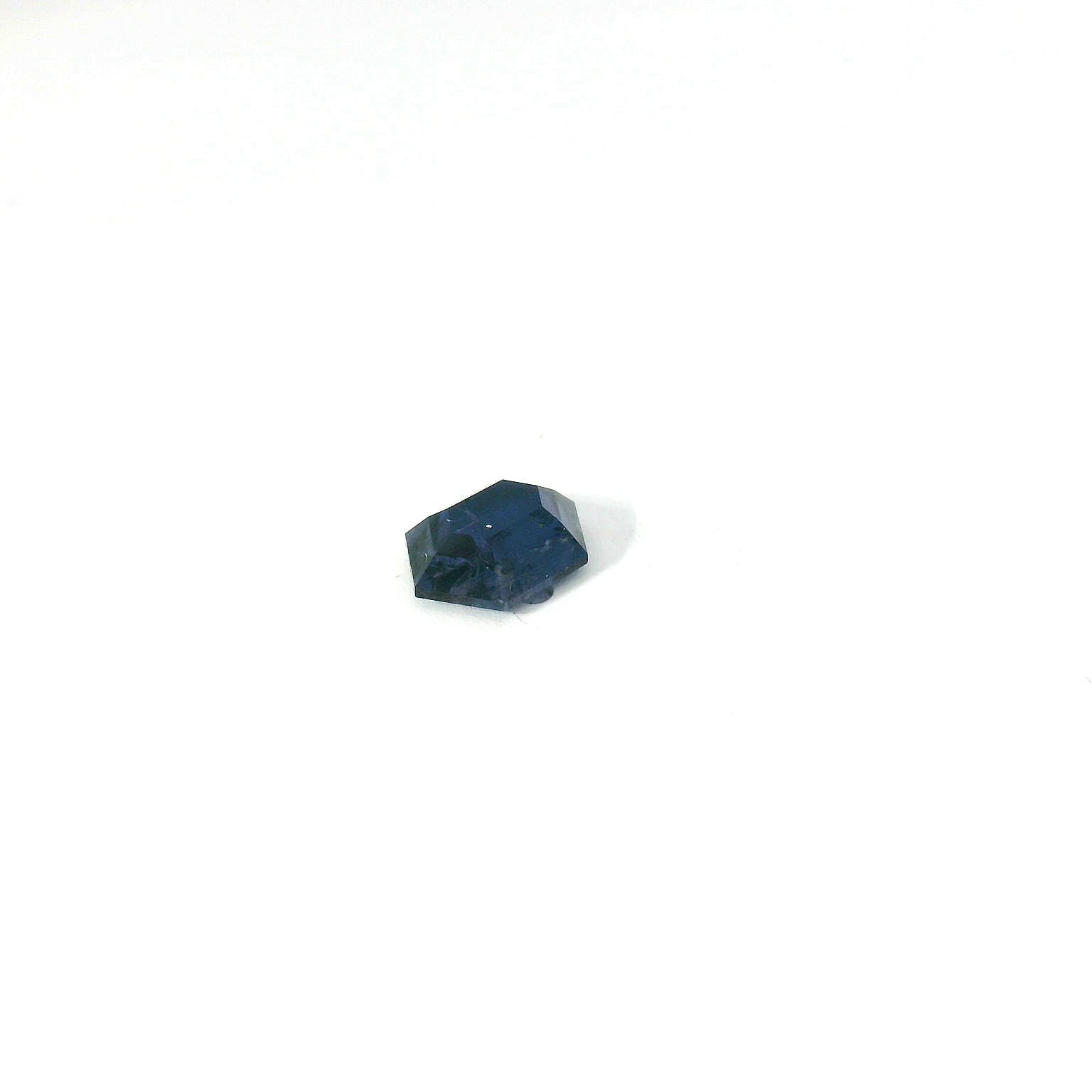 fantasy cut Blue-purple sapphire