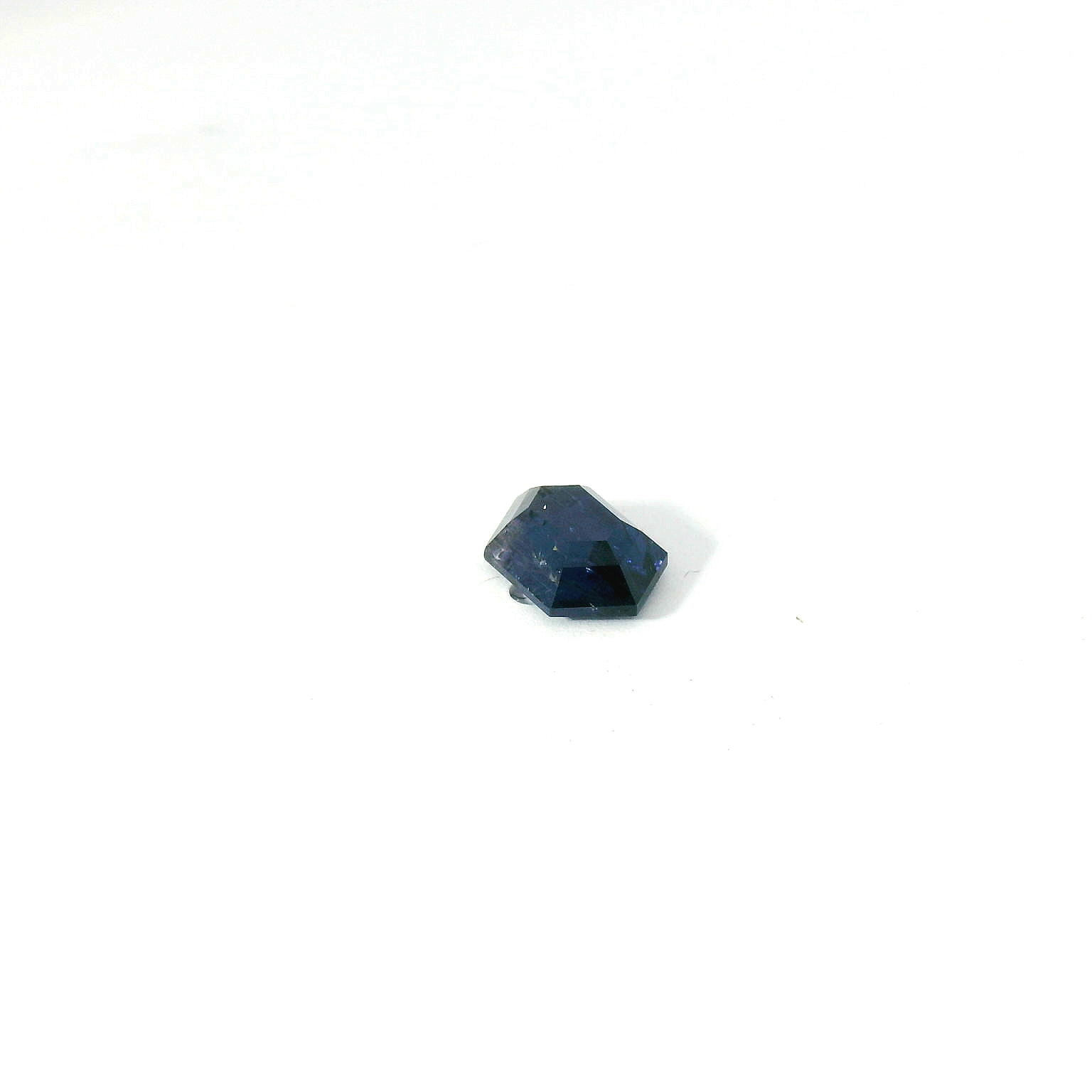 fantasy cut Blue-purple sapphire