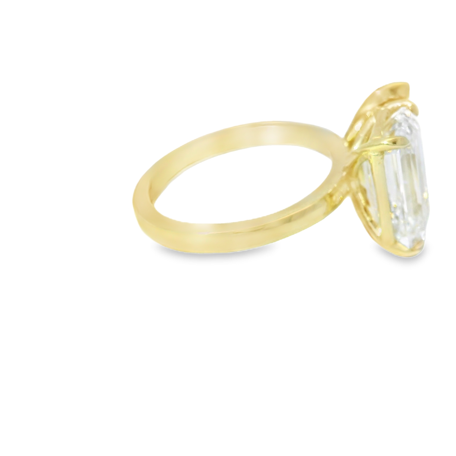 Yellow Gold Ring with Emerald Cut Diamond