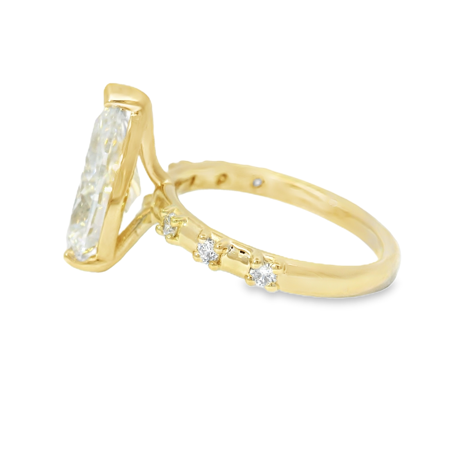 Yellow Gold Multistone Ring with Pear Cut Diamond