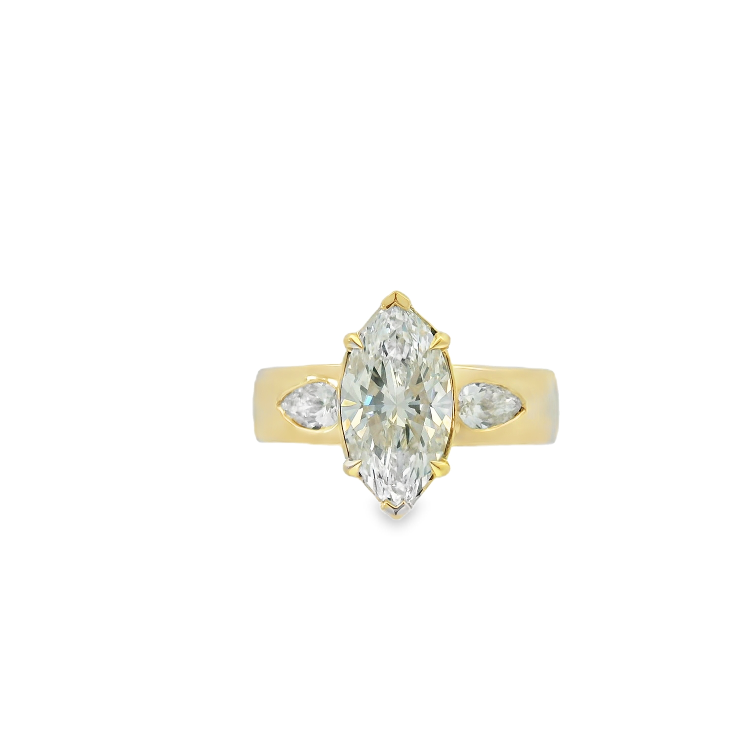 Yellow Gold Multistone Ring with Emerald Cut Diamond
