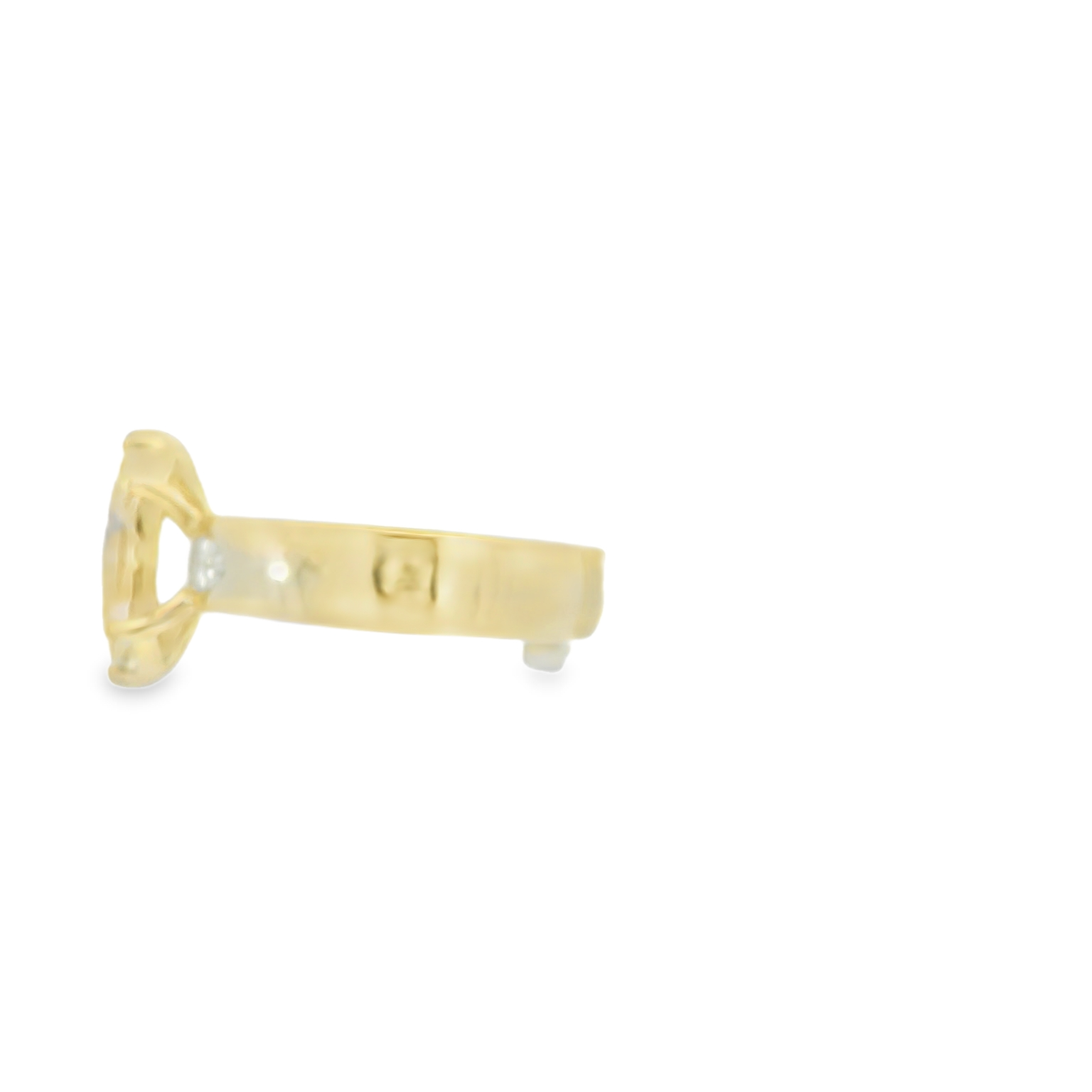 Yellow Gold Multistone Ring with Emerald Cut Diamond