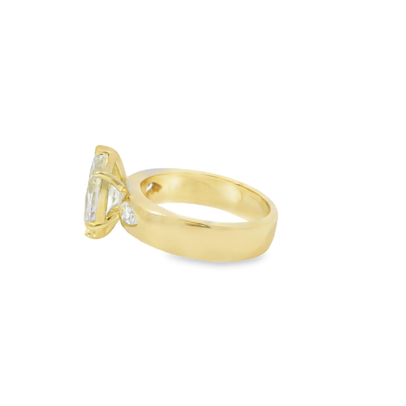 Yellow Gold Multistone Ring with Pear Cut Diamond
