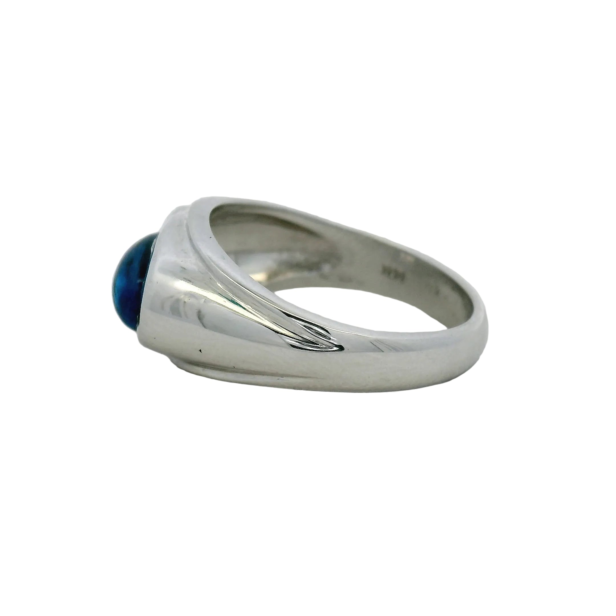 White Gold Sapphire Pear Cabochon Dome Ring
