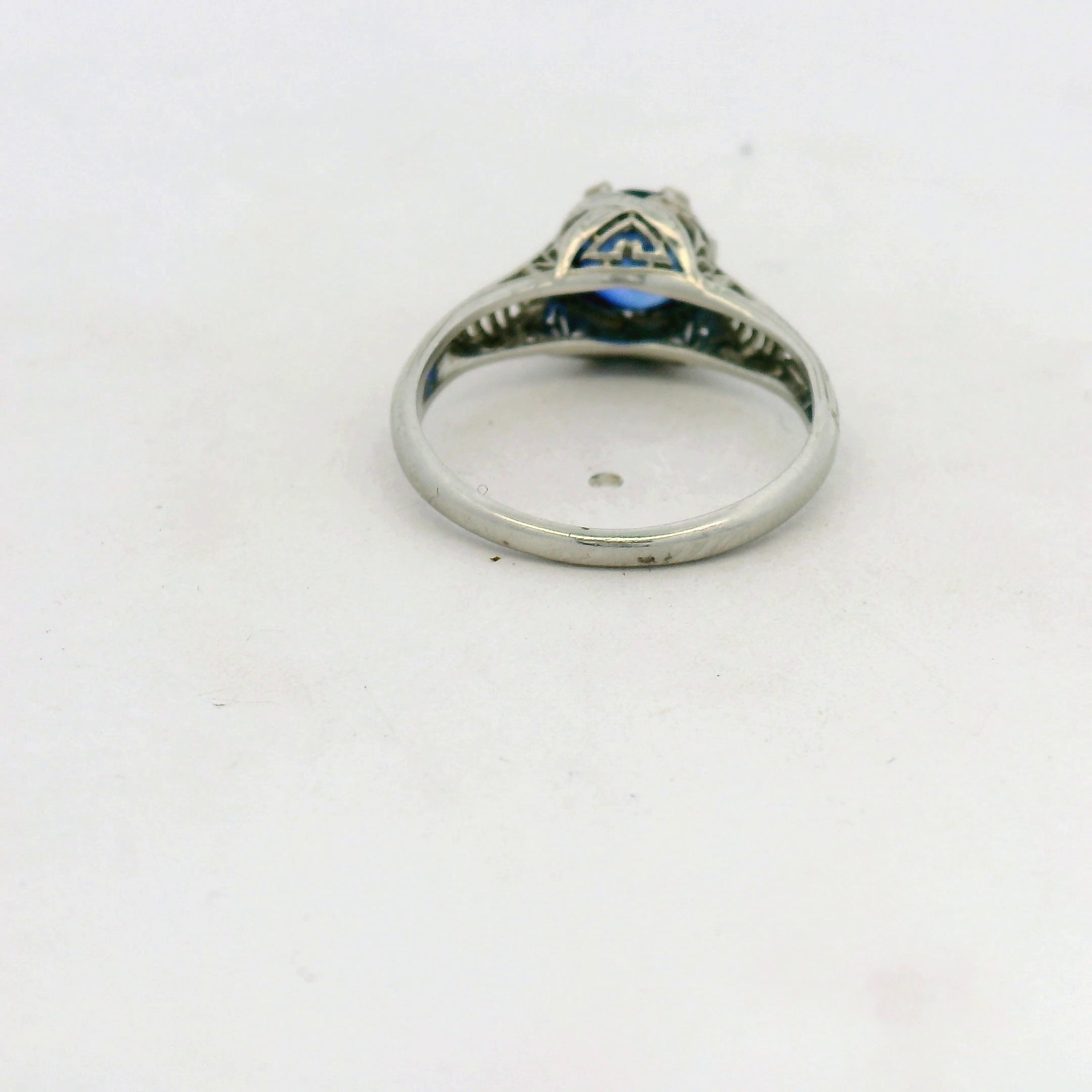 Vintage Filigree Sapphire Solitaire Ring in Platinum