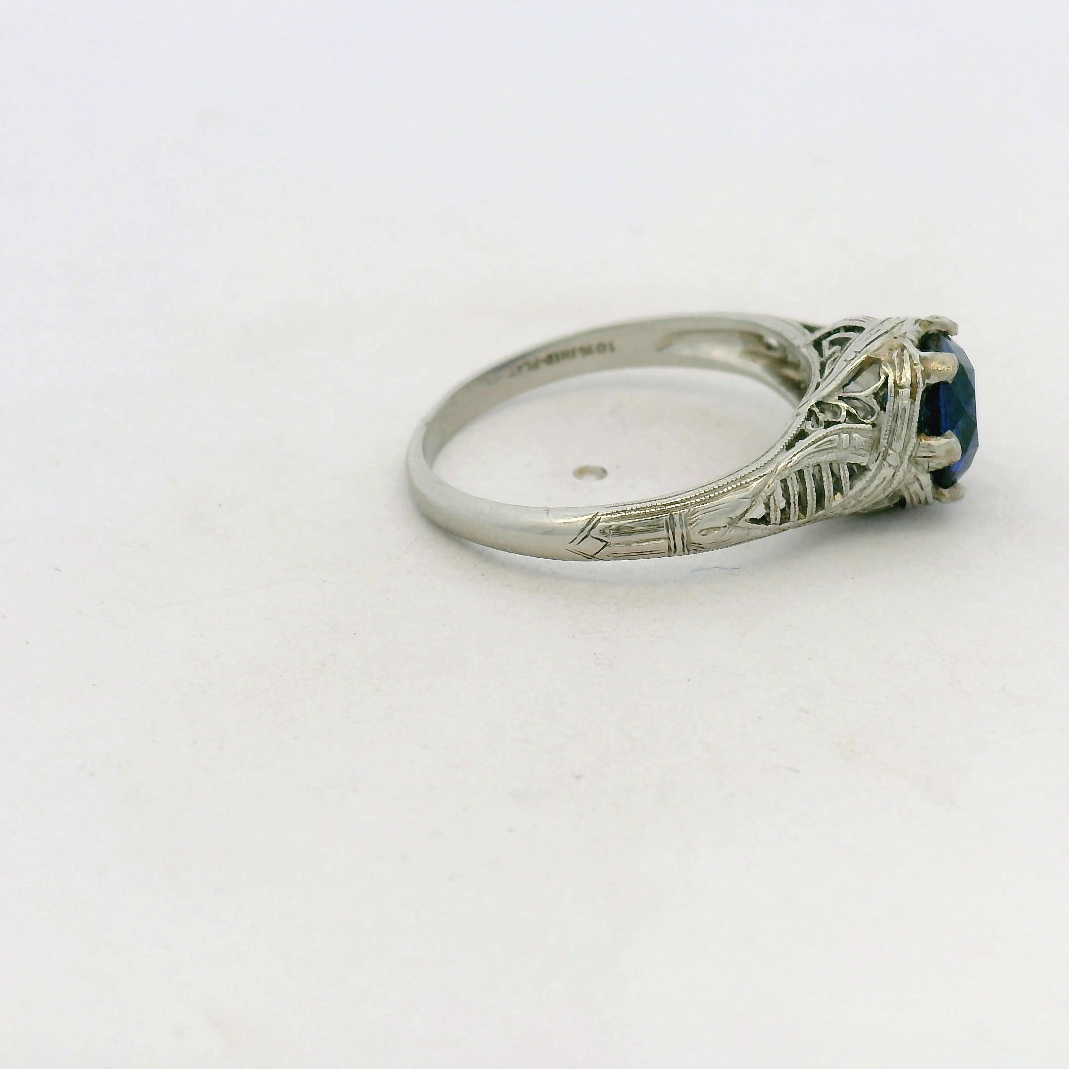 Vintage Filigree Sapphire Solitaire Ring in Platinum