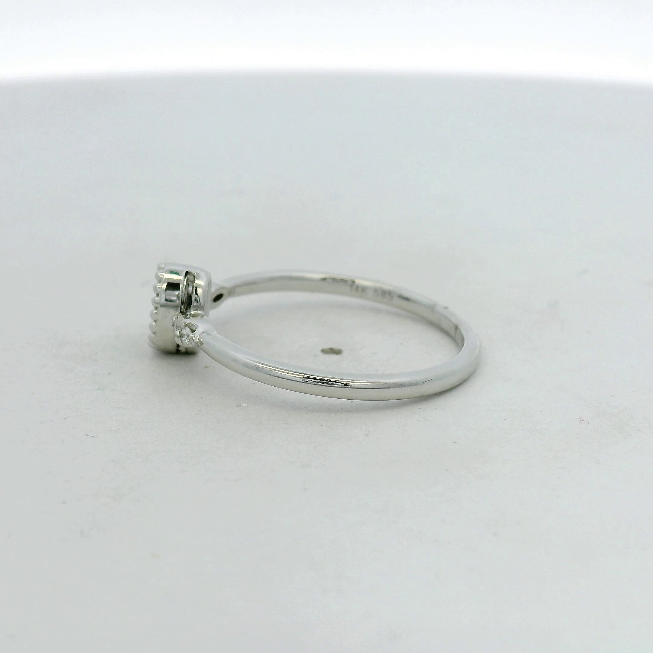White Gold Deep Blue Sapphire Multi-stone Ring