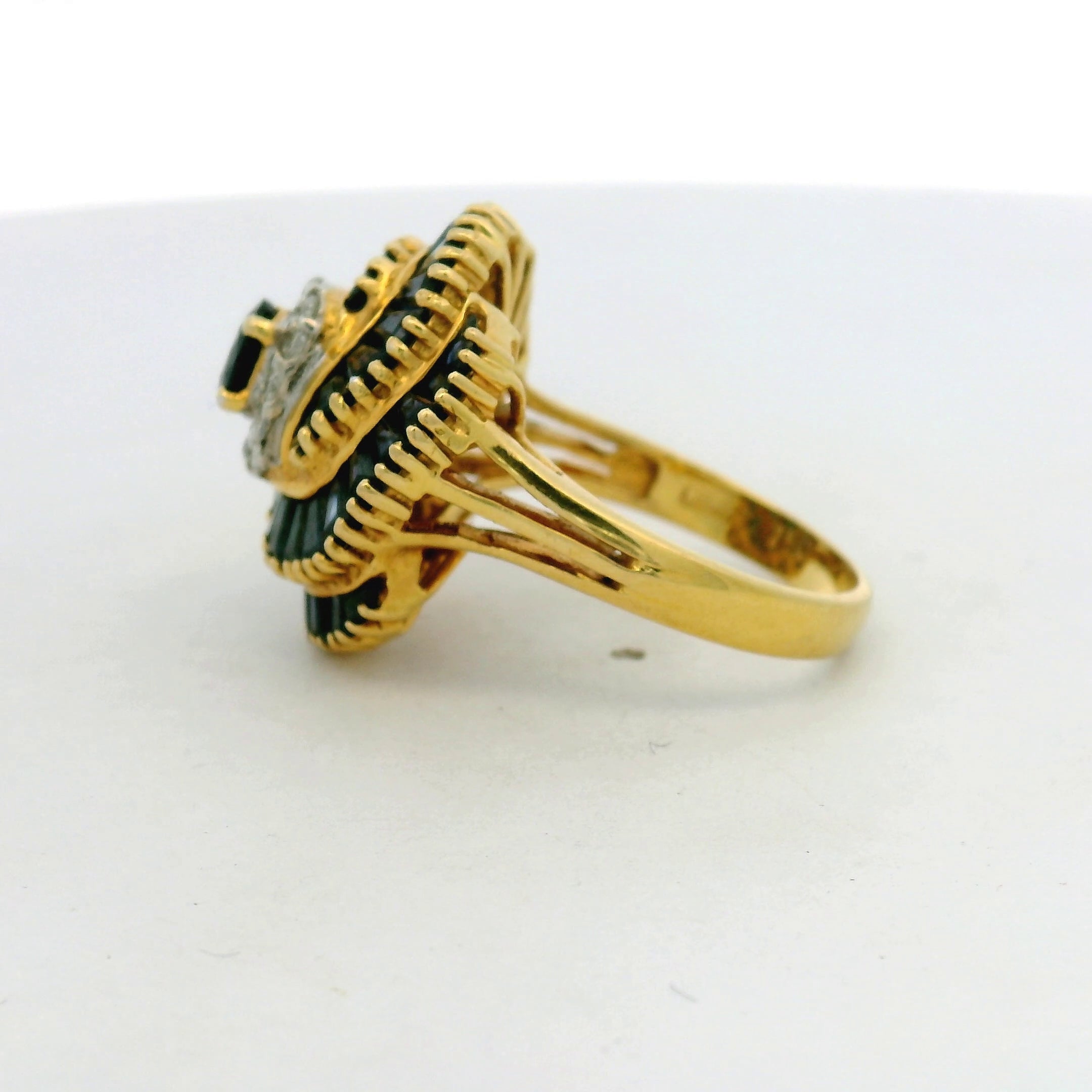 18kt Yellow Gold Deep Blue Sapphire Spiral Cocktail Ring
