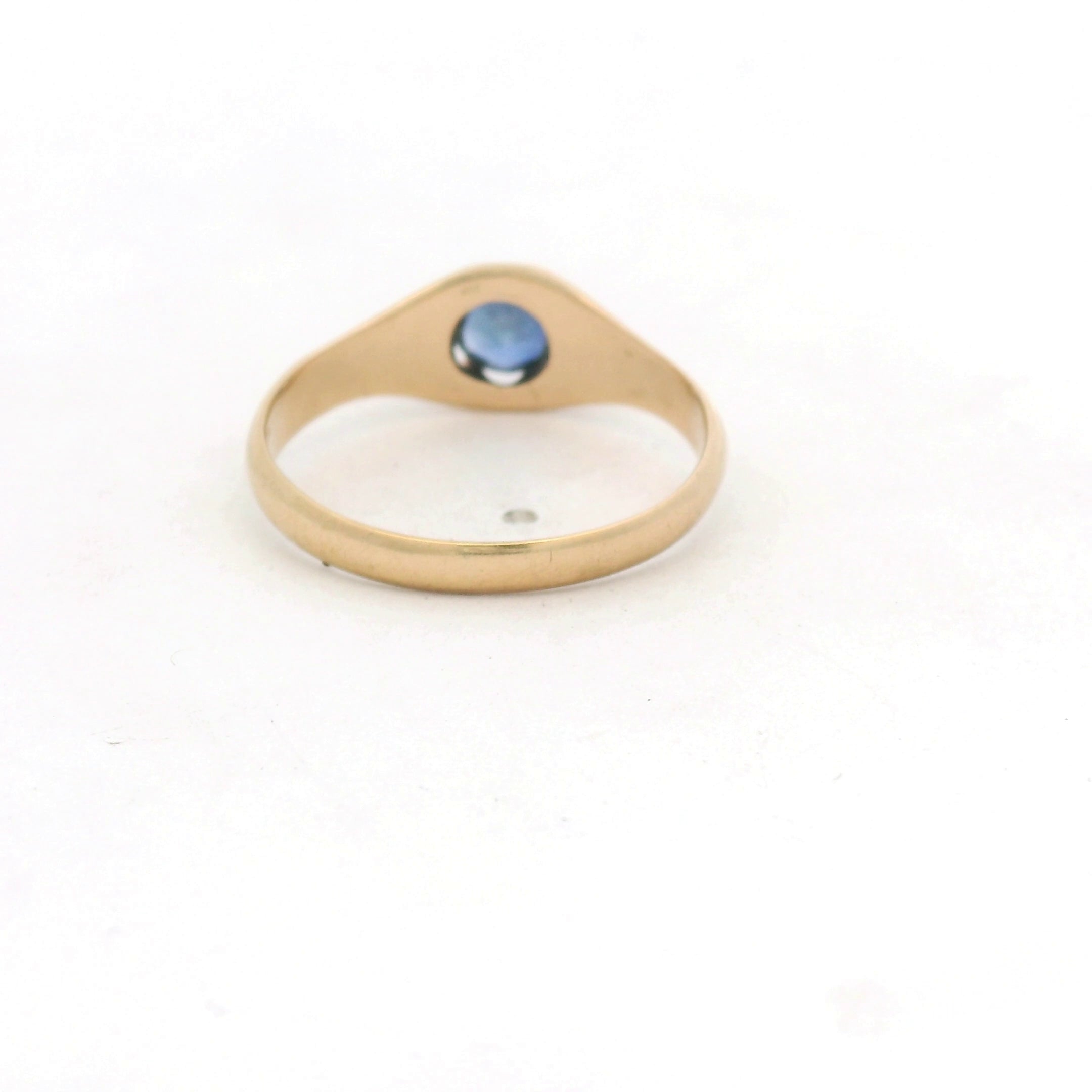 Yellow Gold Medium Blue Sapphire Solitaire Ring
