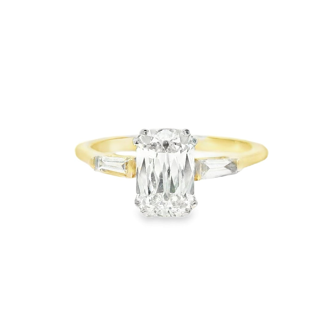 Elegant Gold Diamond Ring
