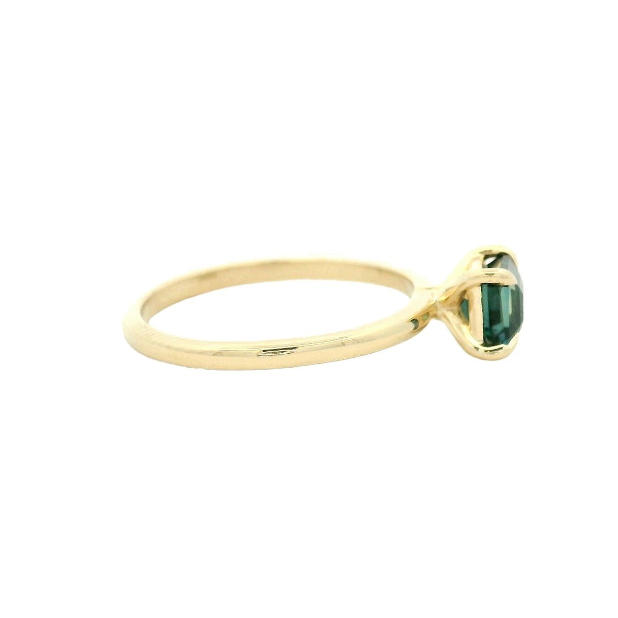 Elegant Green Gemstone Ring