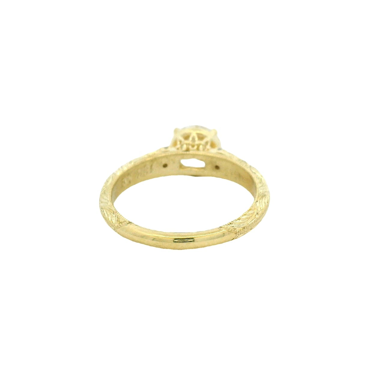 Elegant Gold Engagement Ring