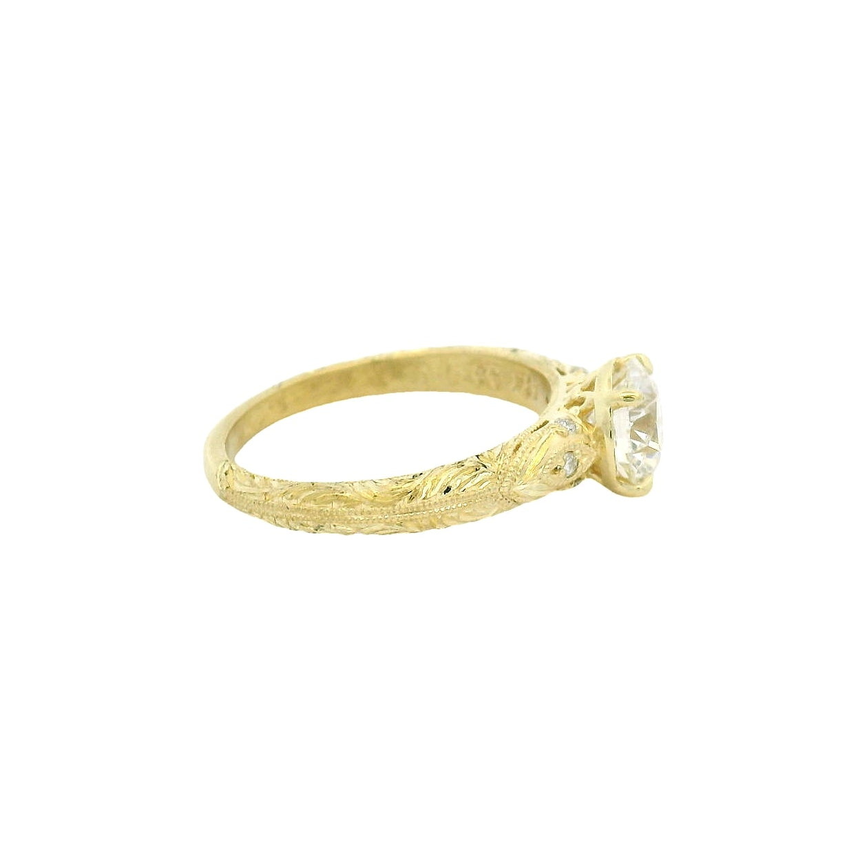 Elegant Gold Engagement Ring
