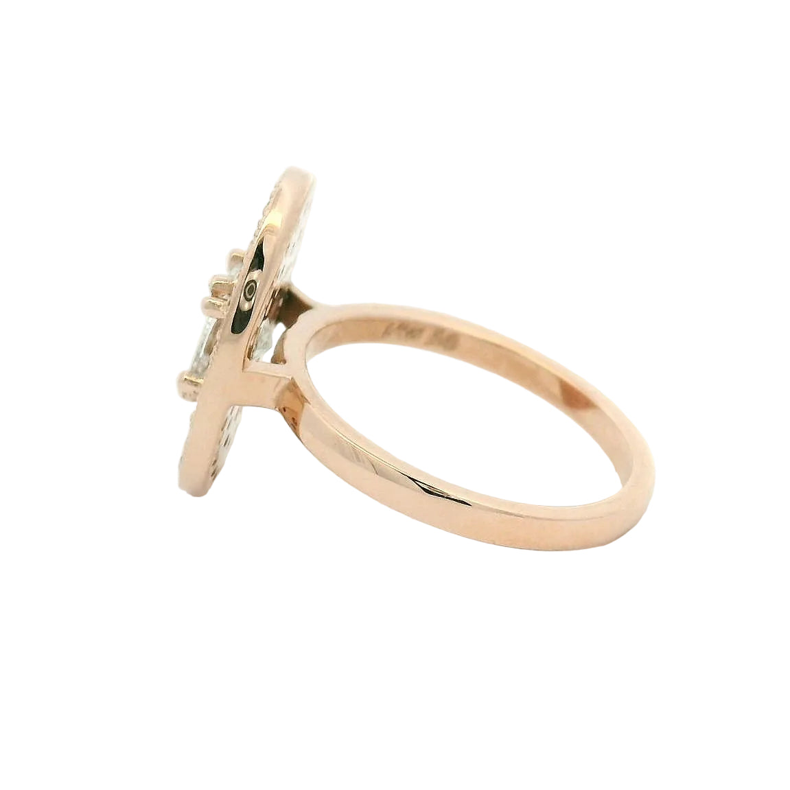 Elegant Rose Gold Diamond Ring