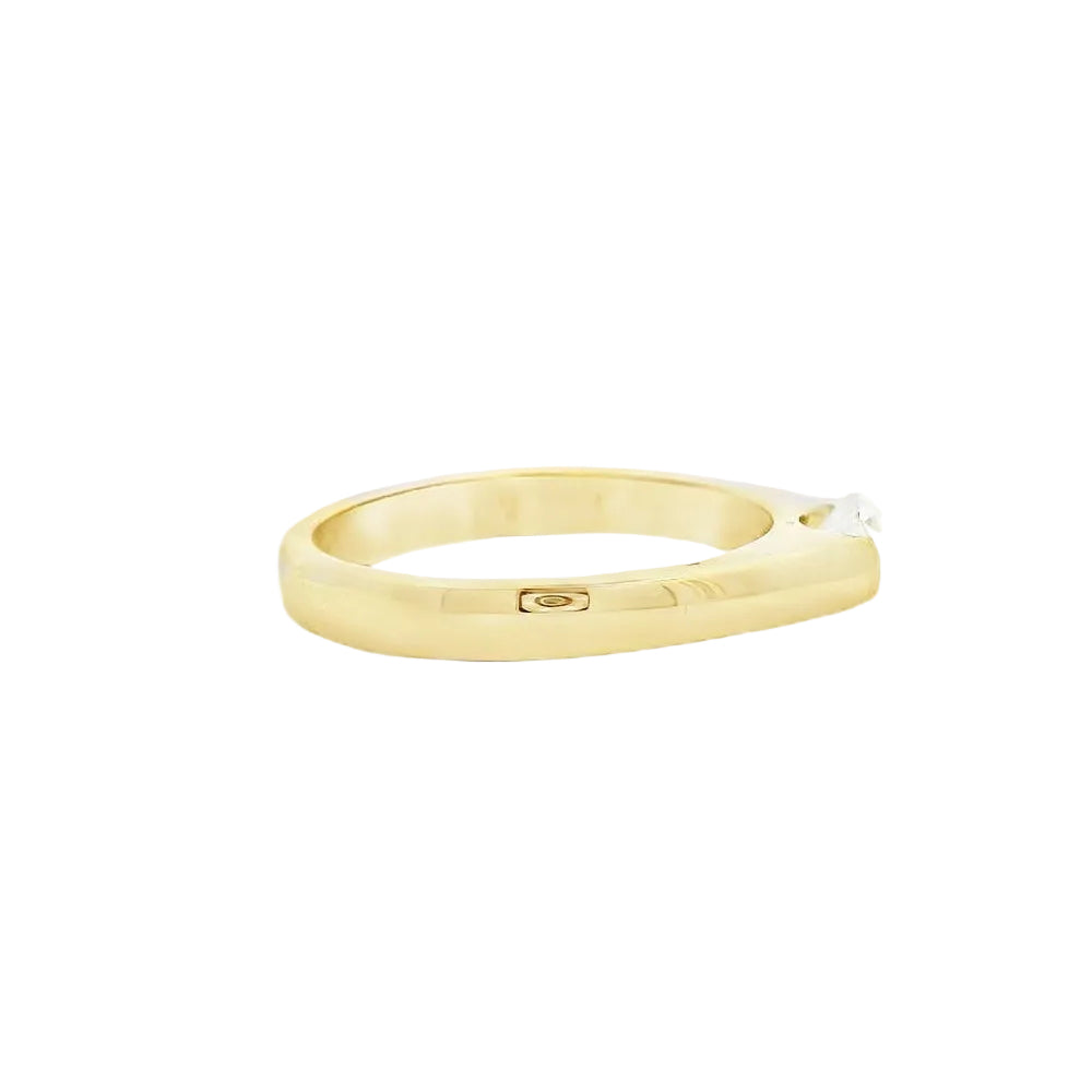 Elegant Gold Diamond Ring