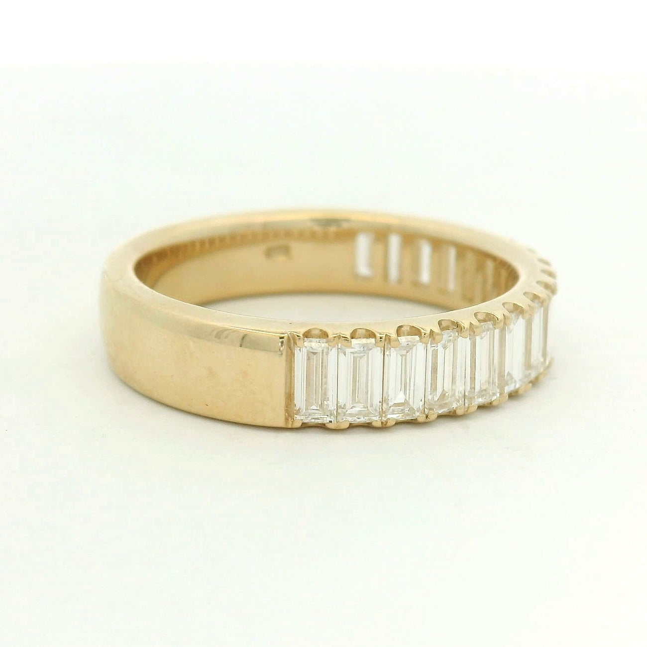 14KYG LG Diamond Band
