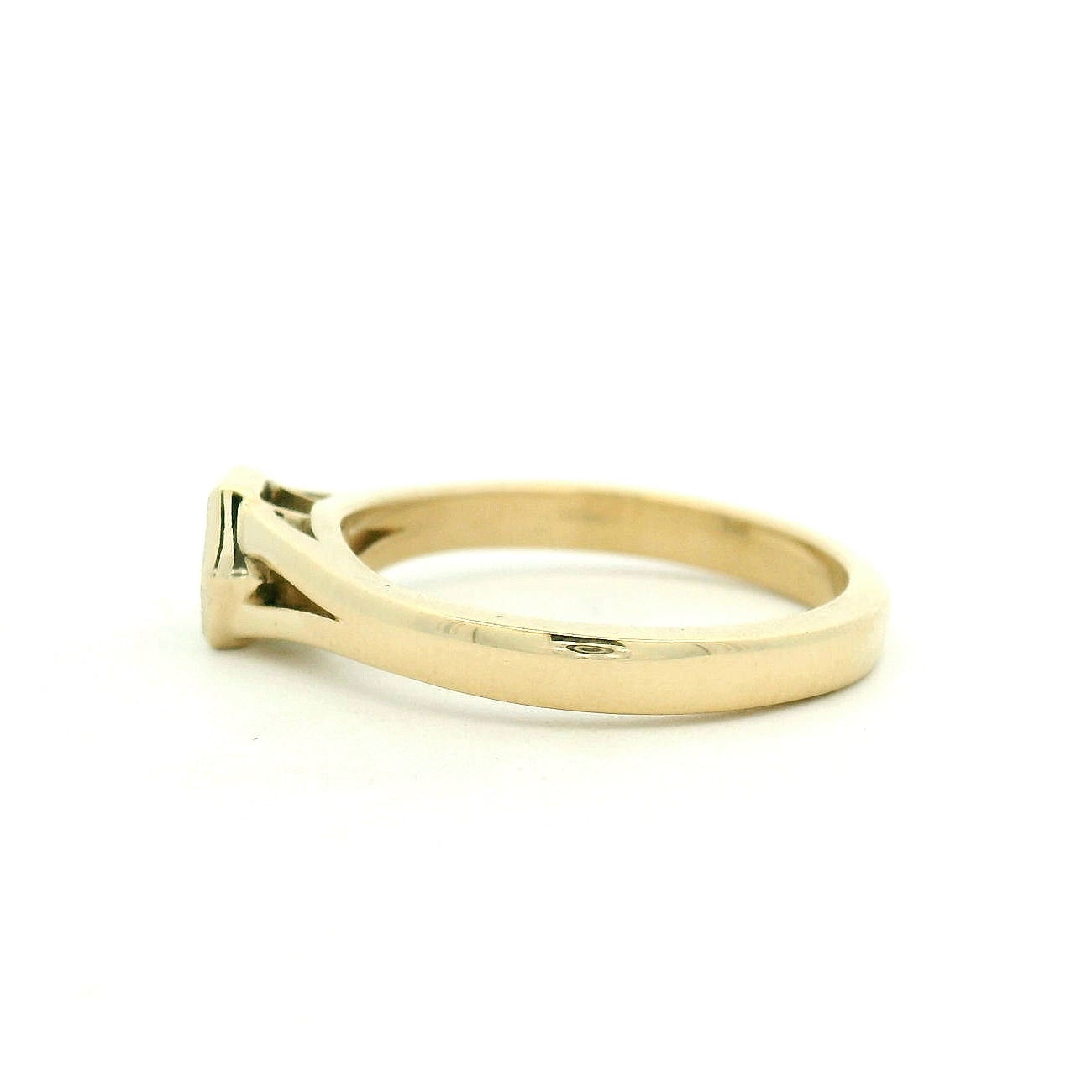 14KYG Sapphire Engagement Ring