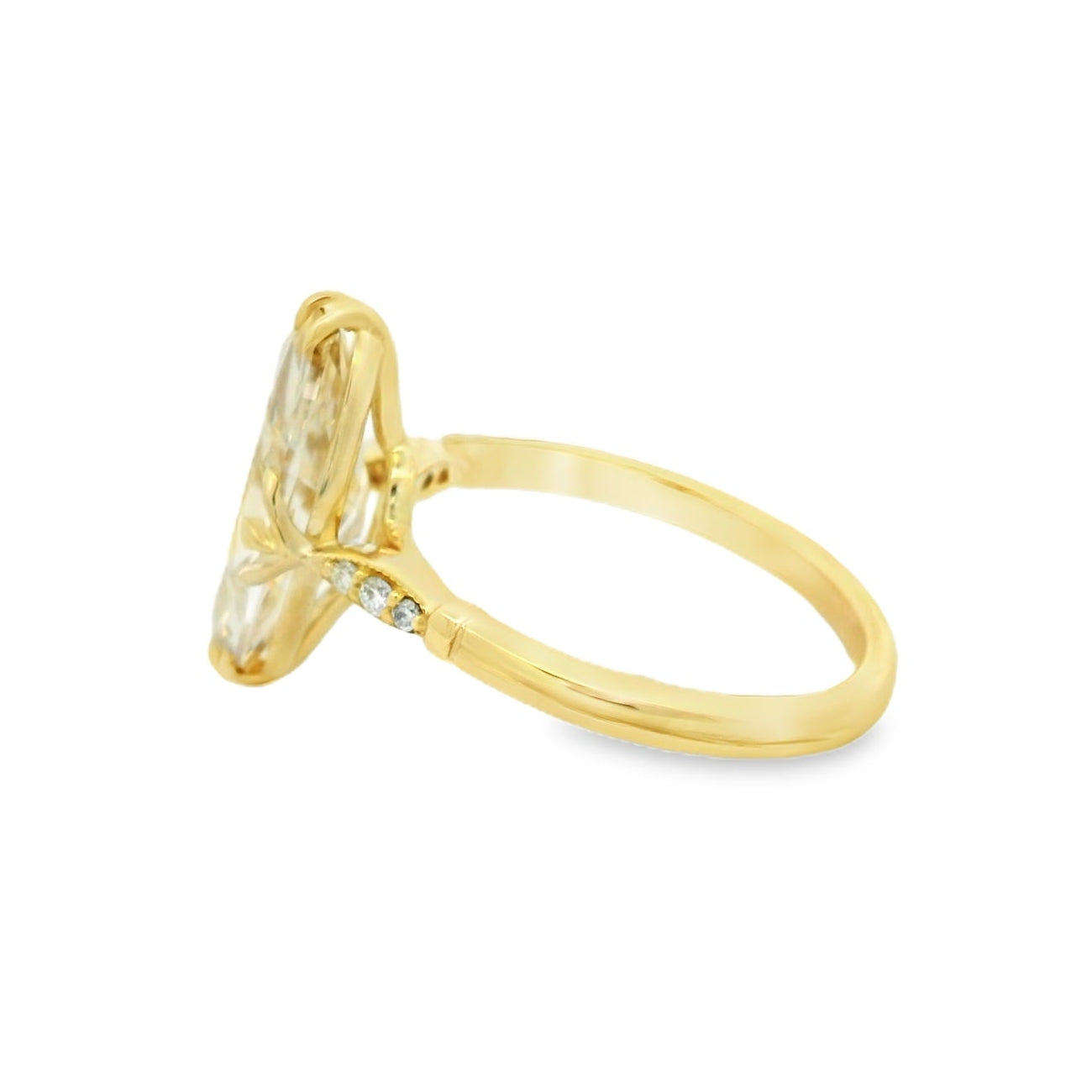14KYG Moval Engagement Ring