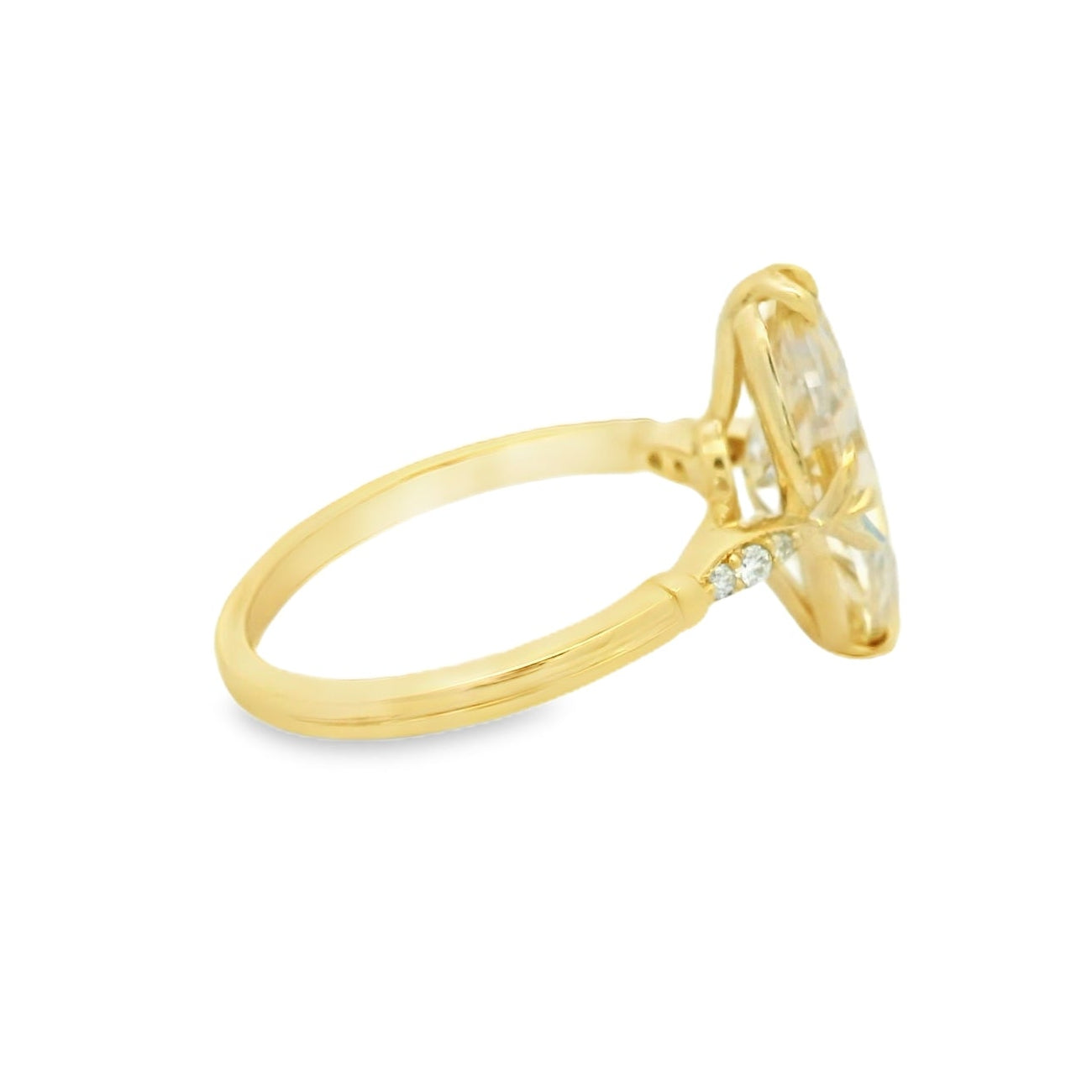 14KYG Moval Engagement Ring
