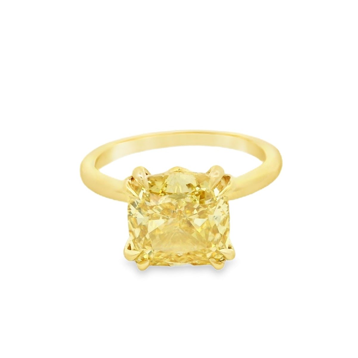 Oval Cut Diamond Solitaire Ring in Yellow Gold