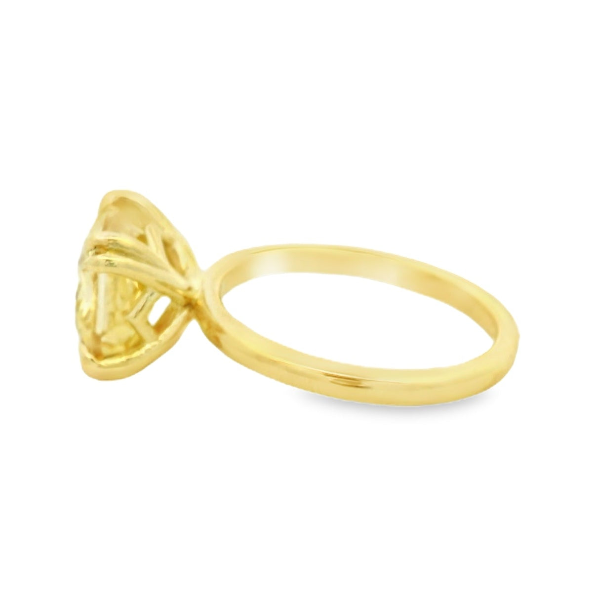 Oval Cut Diamond Solitaire Ring in Yellow Gold
