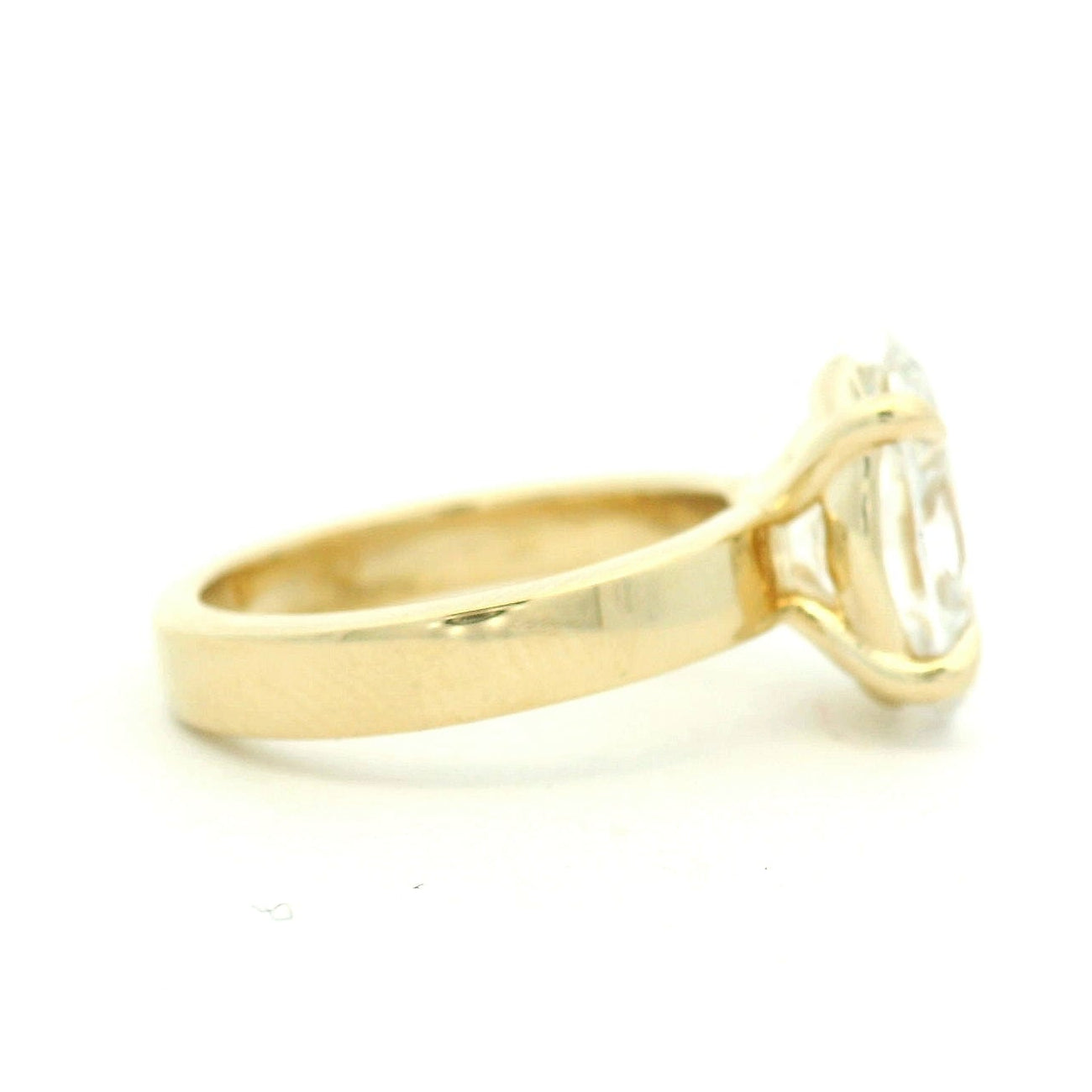 14KYG Oval Solitaire Engagement Ring
