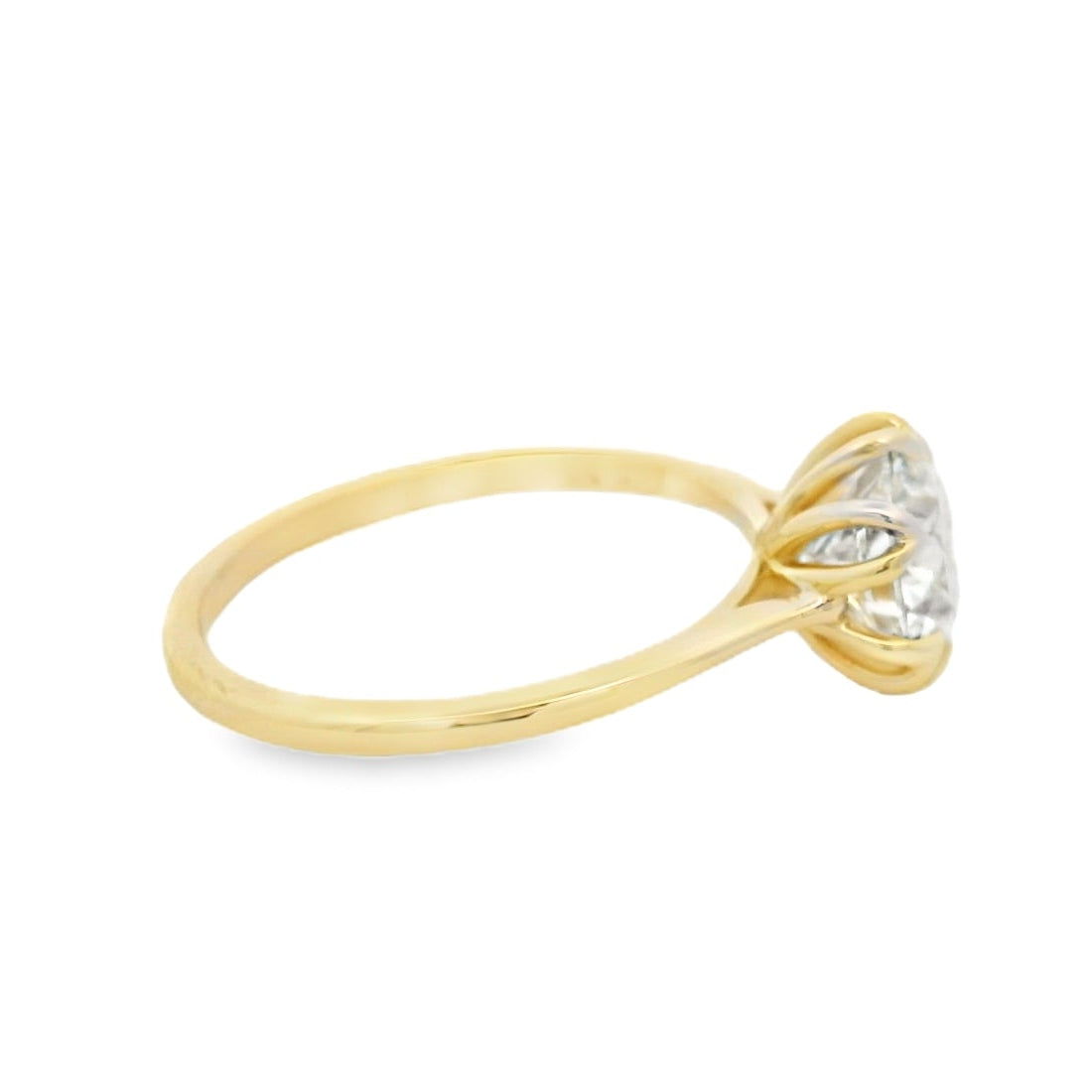 Classic Yellow Gold Solitaire Ring with Round Cut Diamond