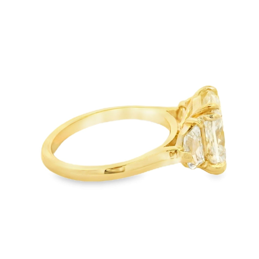 14k yellow gold ring cushion center with cadillac side stones