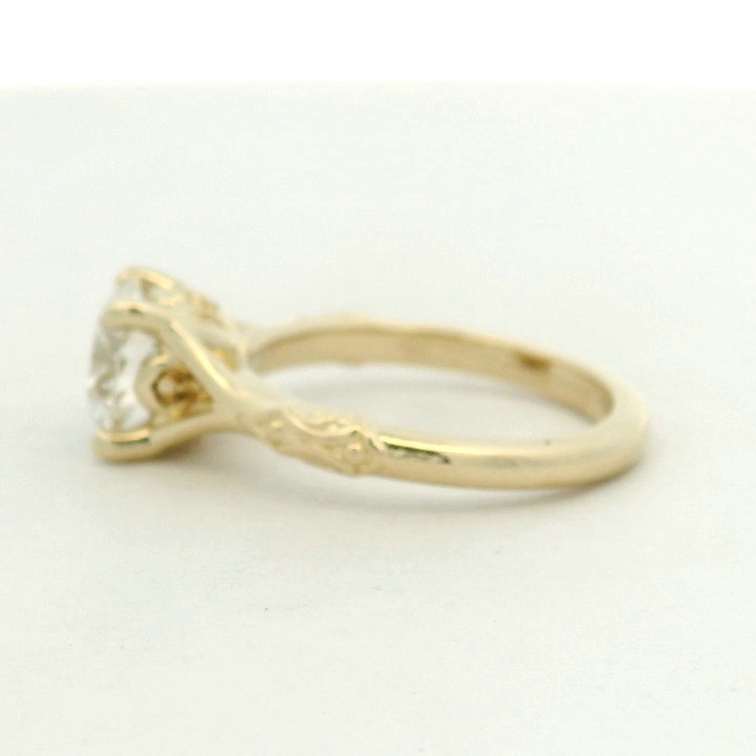14k solitaire vintage style band Round 1.5 ct dia prong set