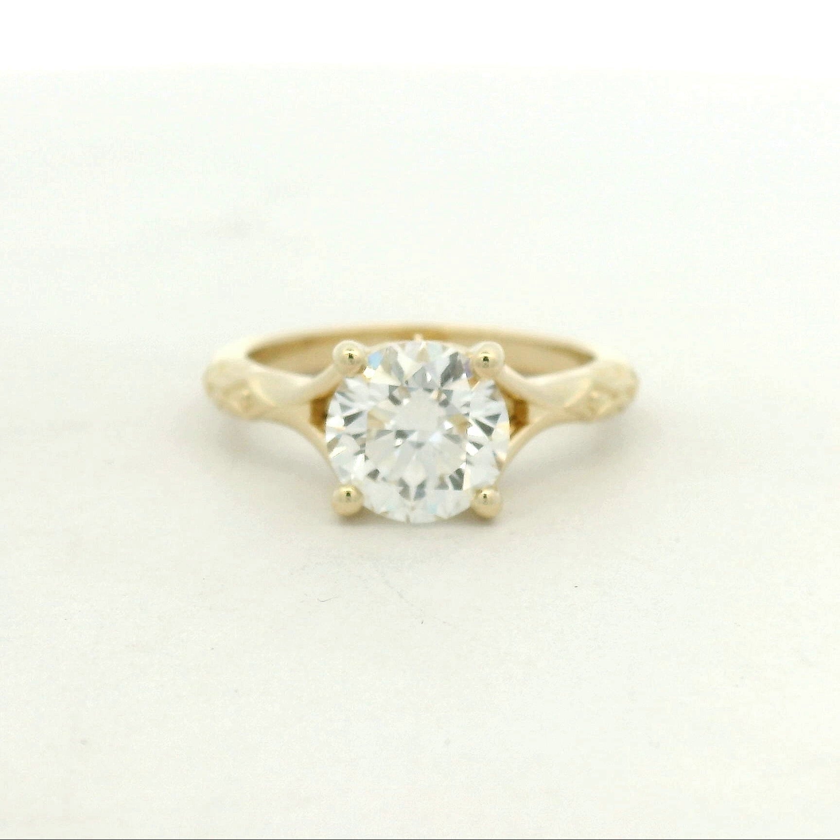 14k solitaire vintage style band Round 1.5 ct dia prong set