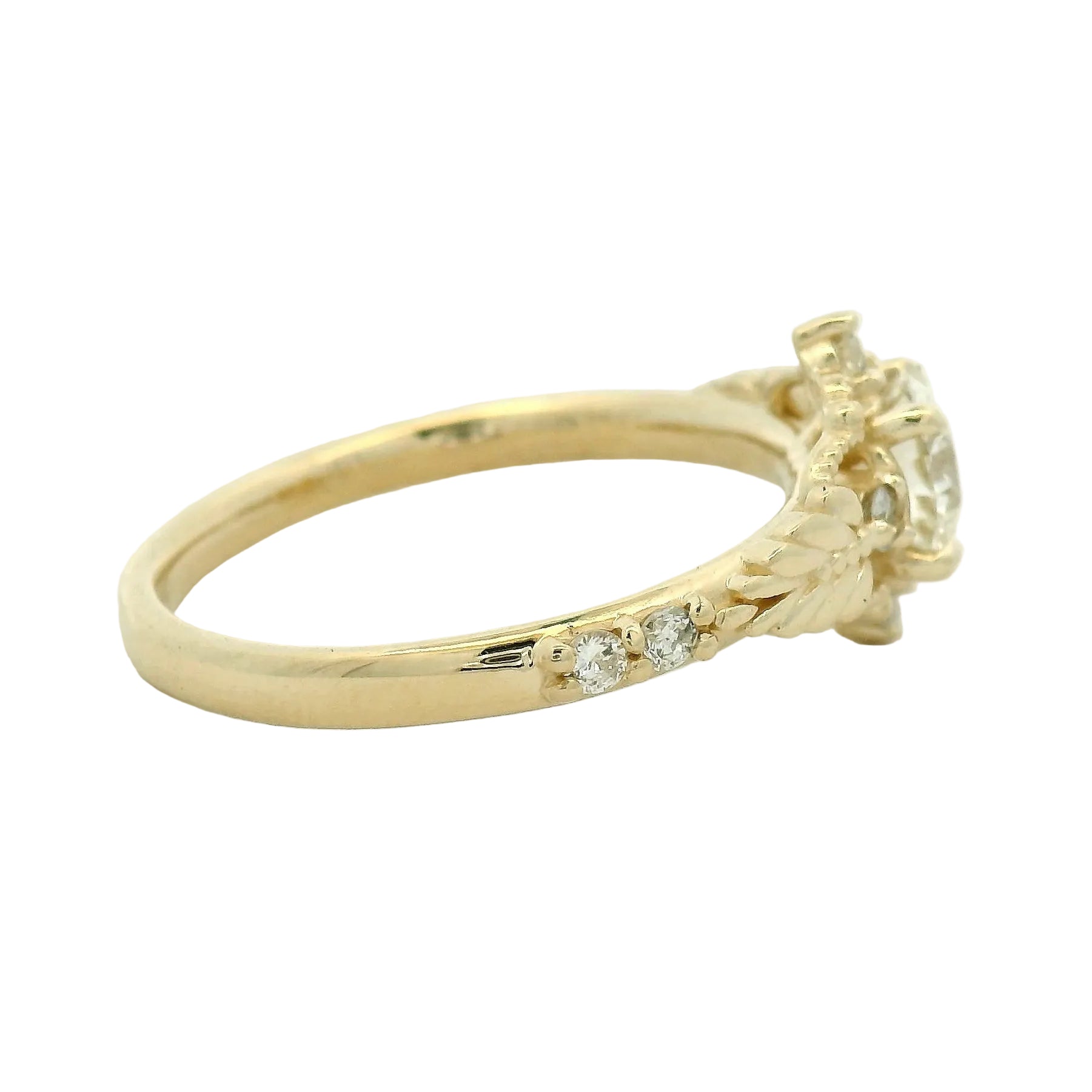 Vintage-Inspired Floral Diamond Ring in Yellow Gold