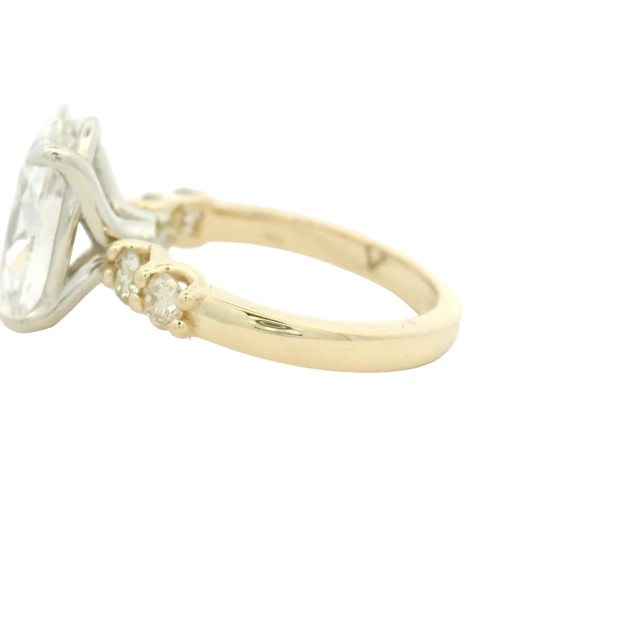 Oval Cut Diamond Multistone Ring in Yellow Gold