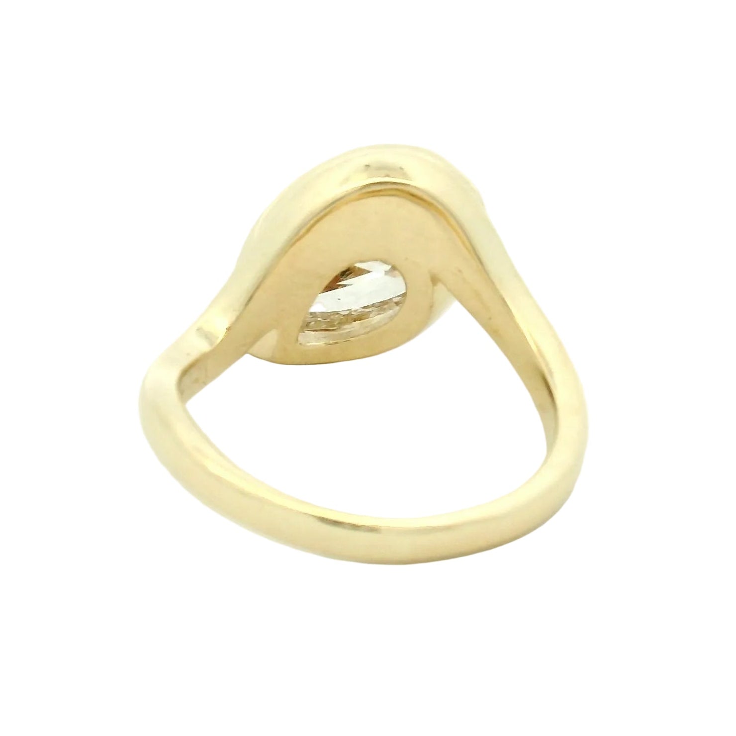 Pear-Shaped Diamond Bezel-Set Solitaire Ring in Yellow Gold
