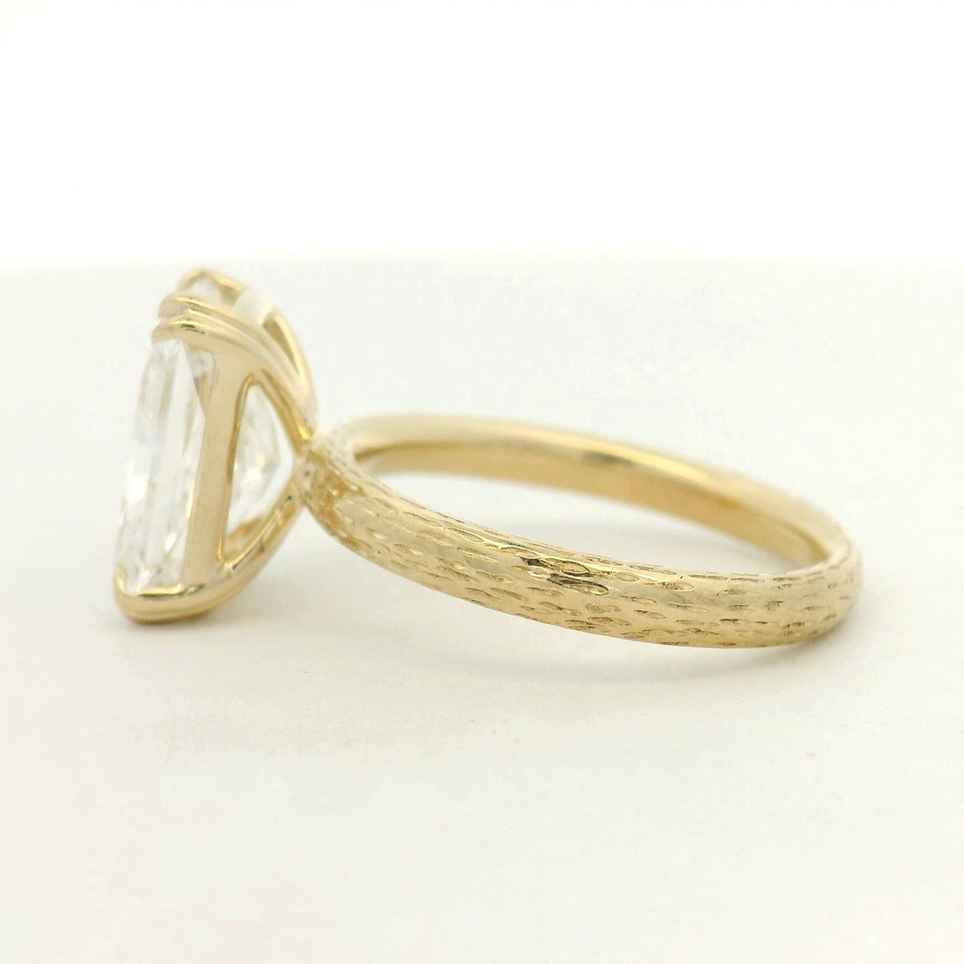 14KYG Radiant Cut Engagement Ring with Engraved Band