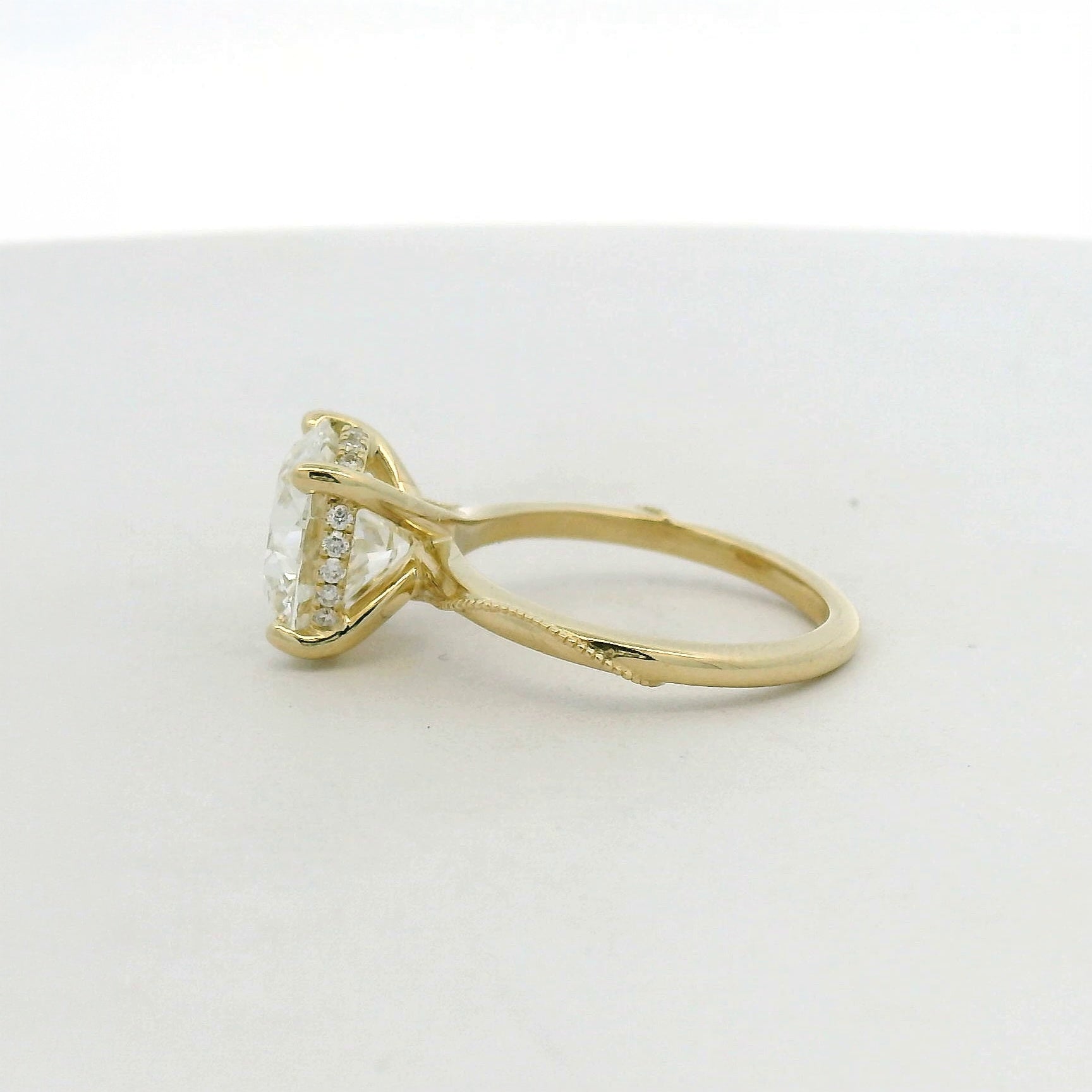 Yellow Gold Round Diamond Solitaire Ring with Milgrain Shoulders