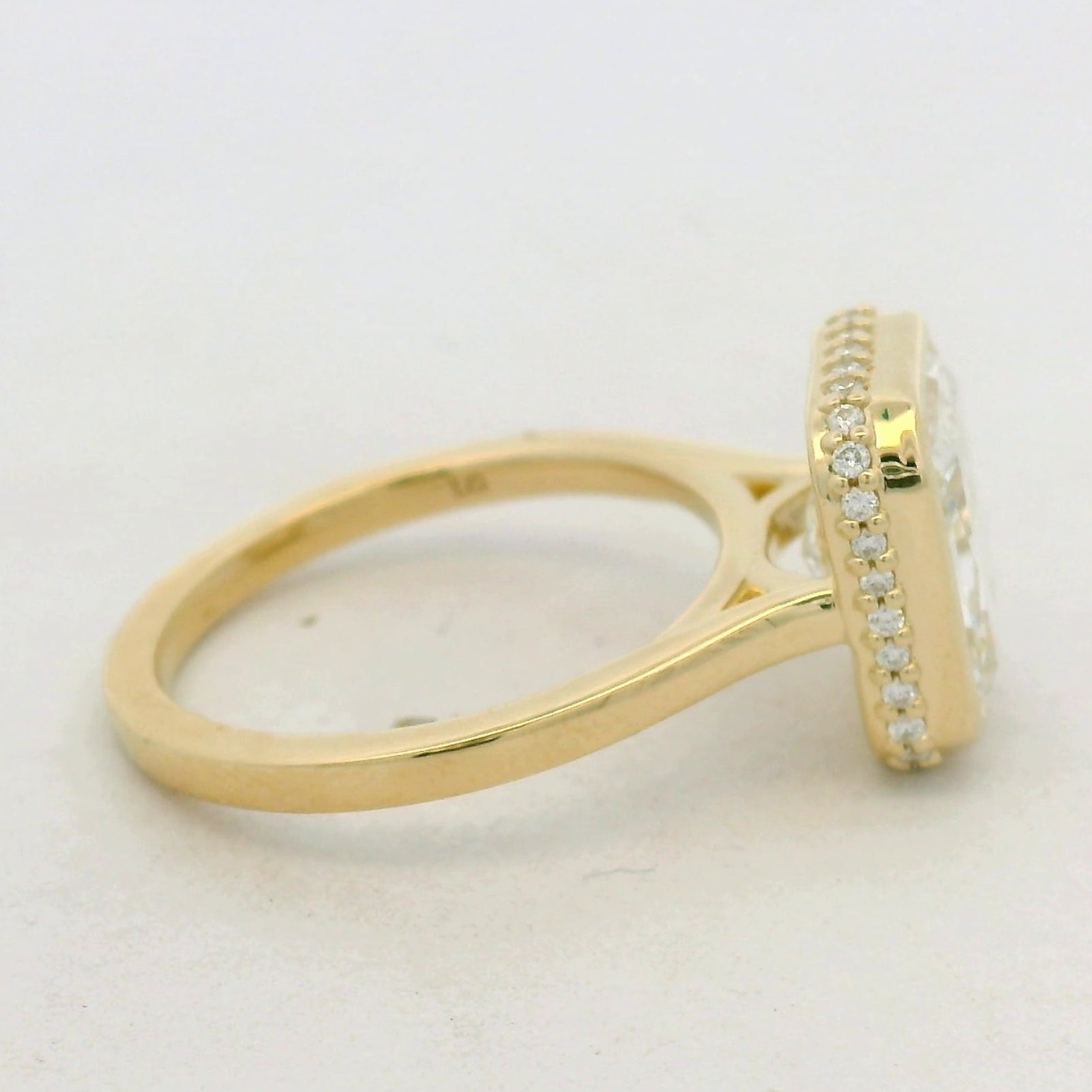 Radiant-Cut Diamond Bezel-Set Solitaire Ring in Yellow Gold